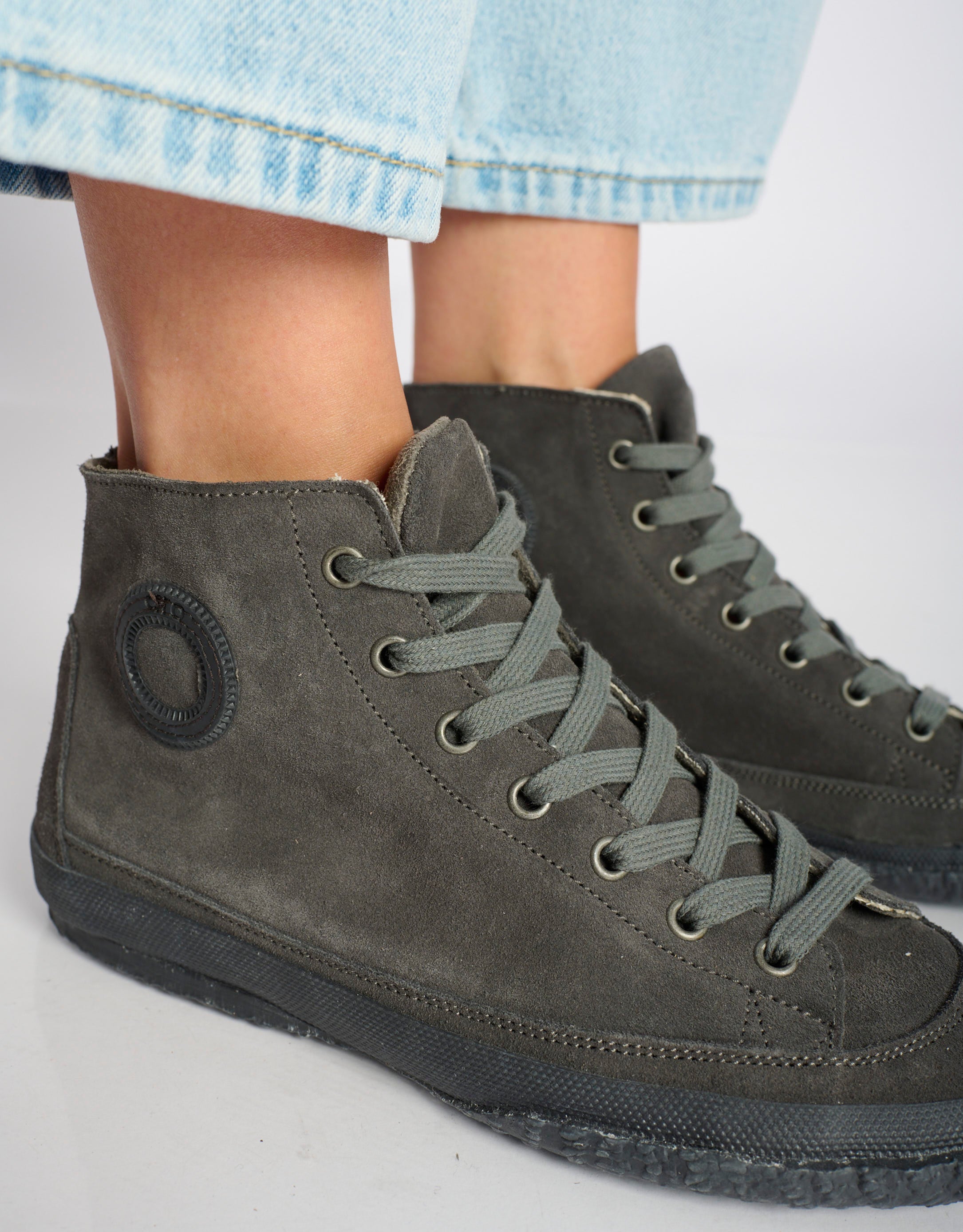 Willy U Suede-Charcoal