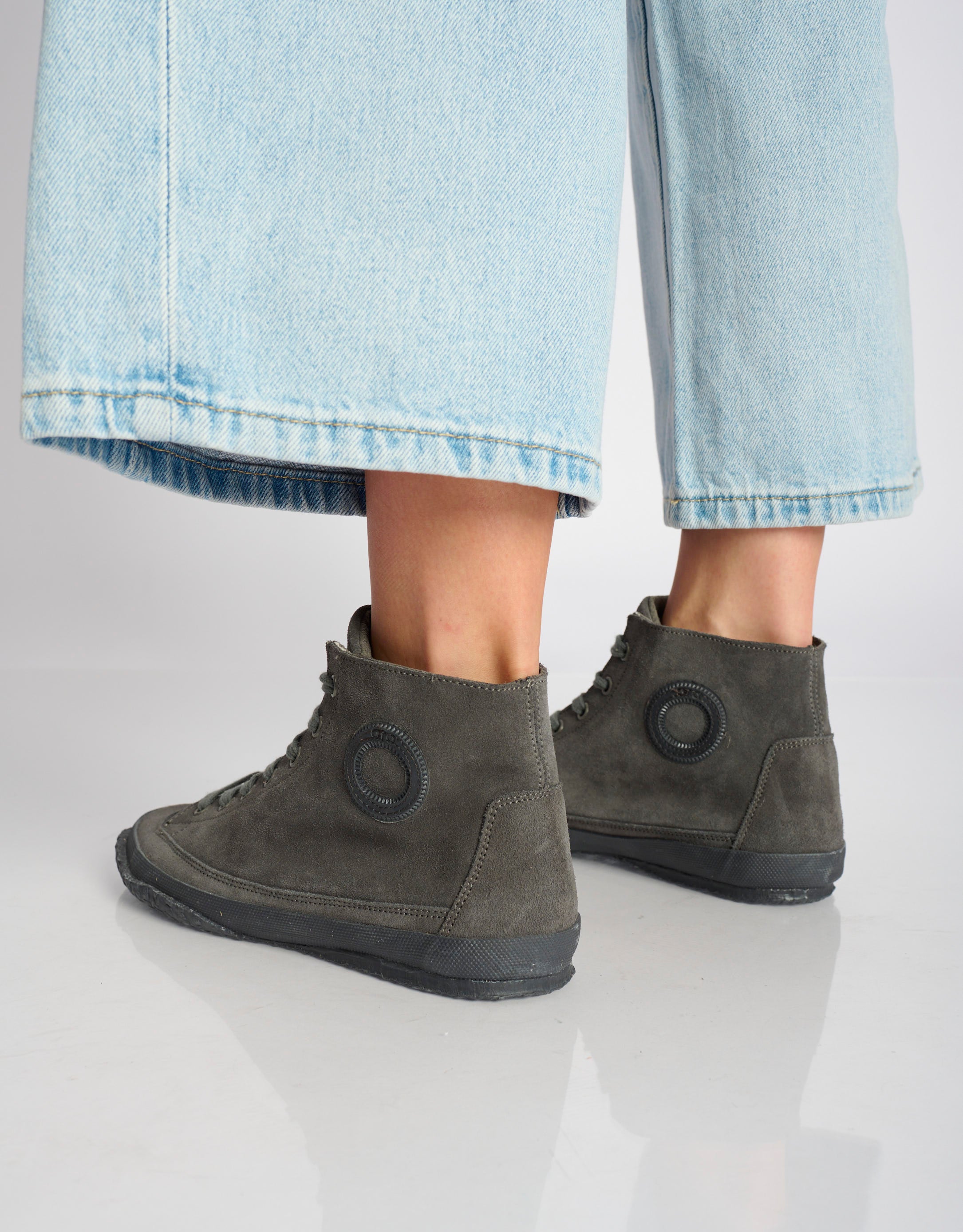 Willy U Suede-Charcoal