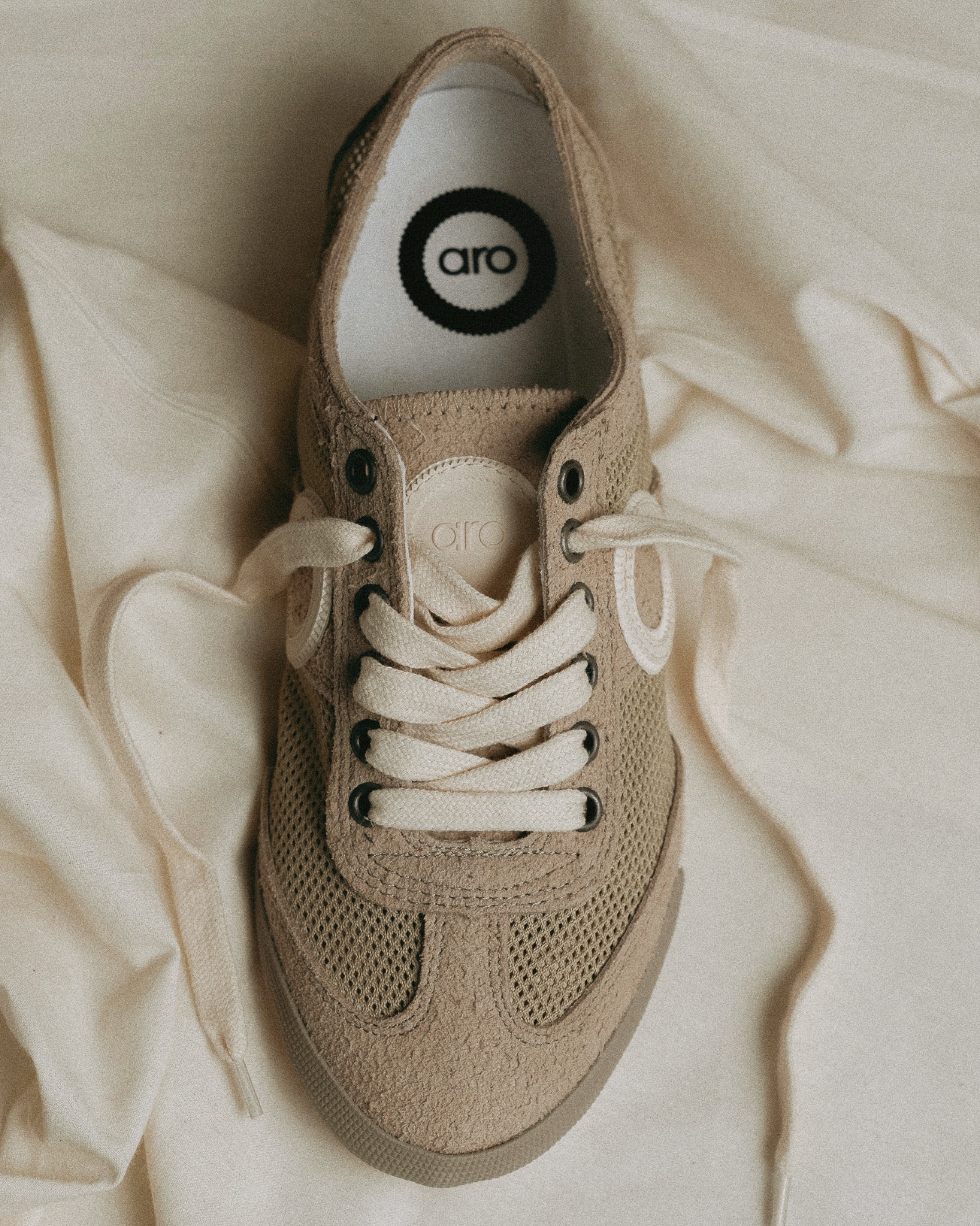 Joaneta Krust-Hazelnut