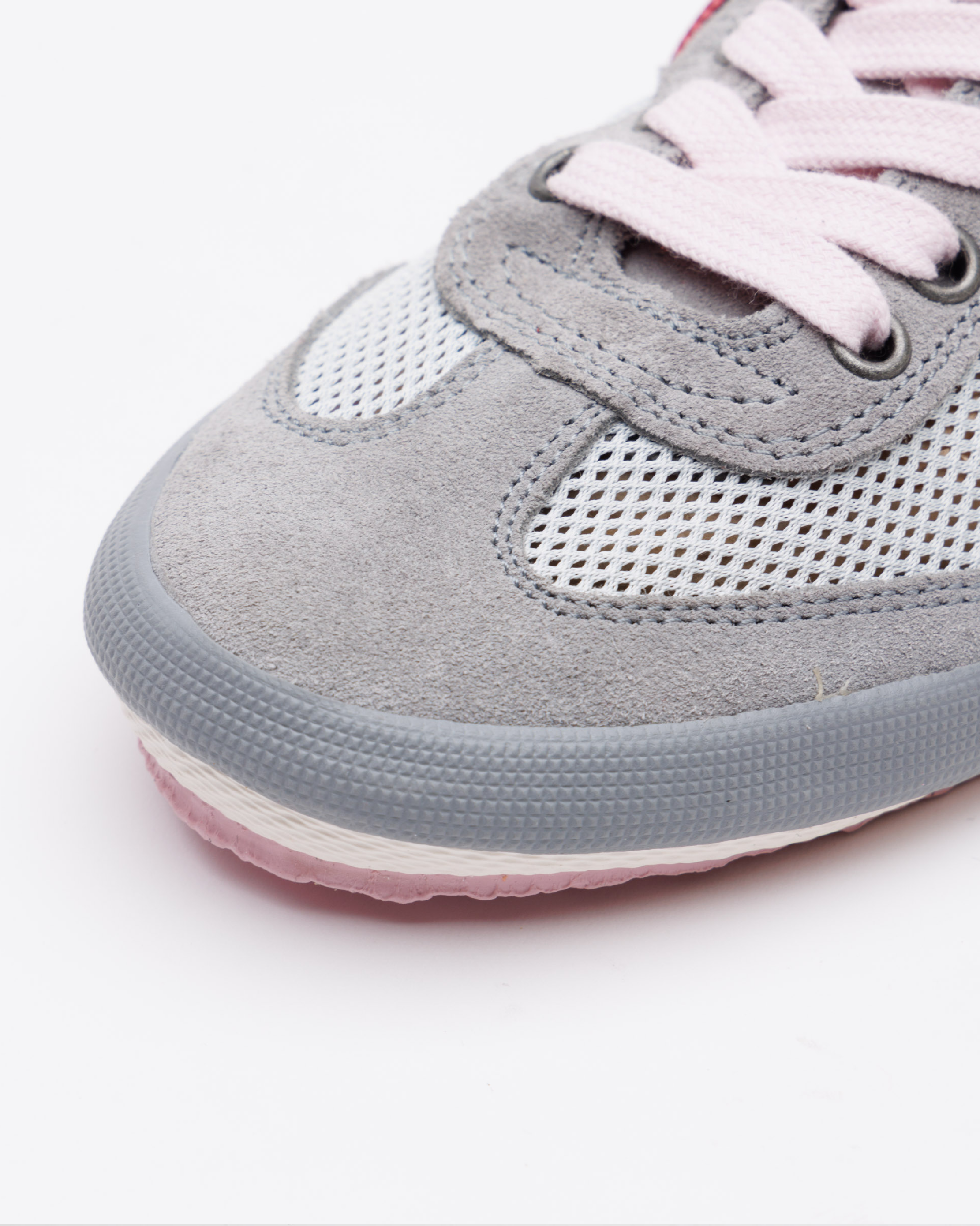 Joaneta Net-Scarlet Mist