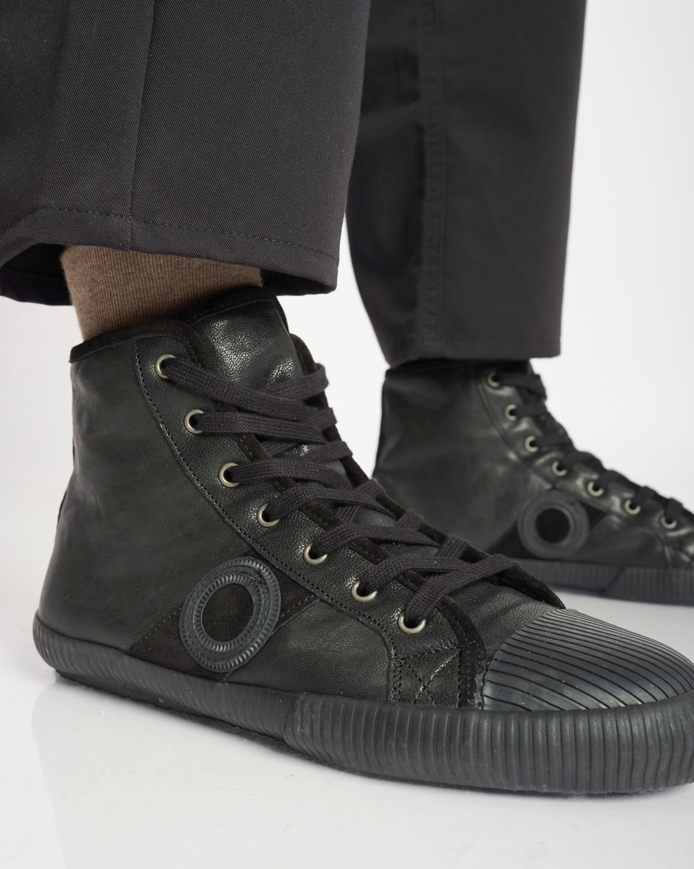 Charlie Old iron-Black