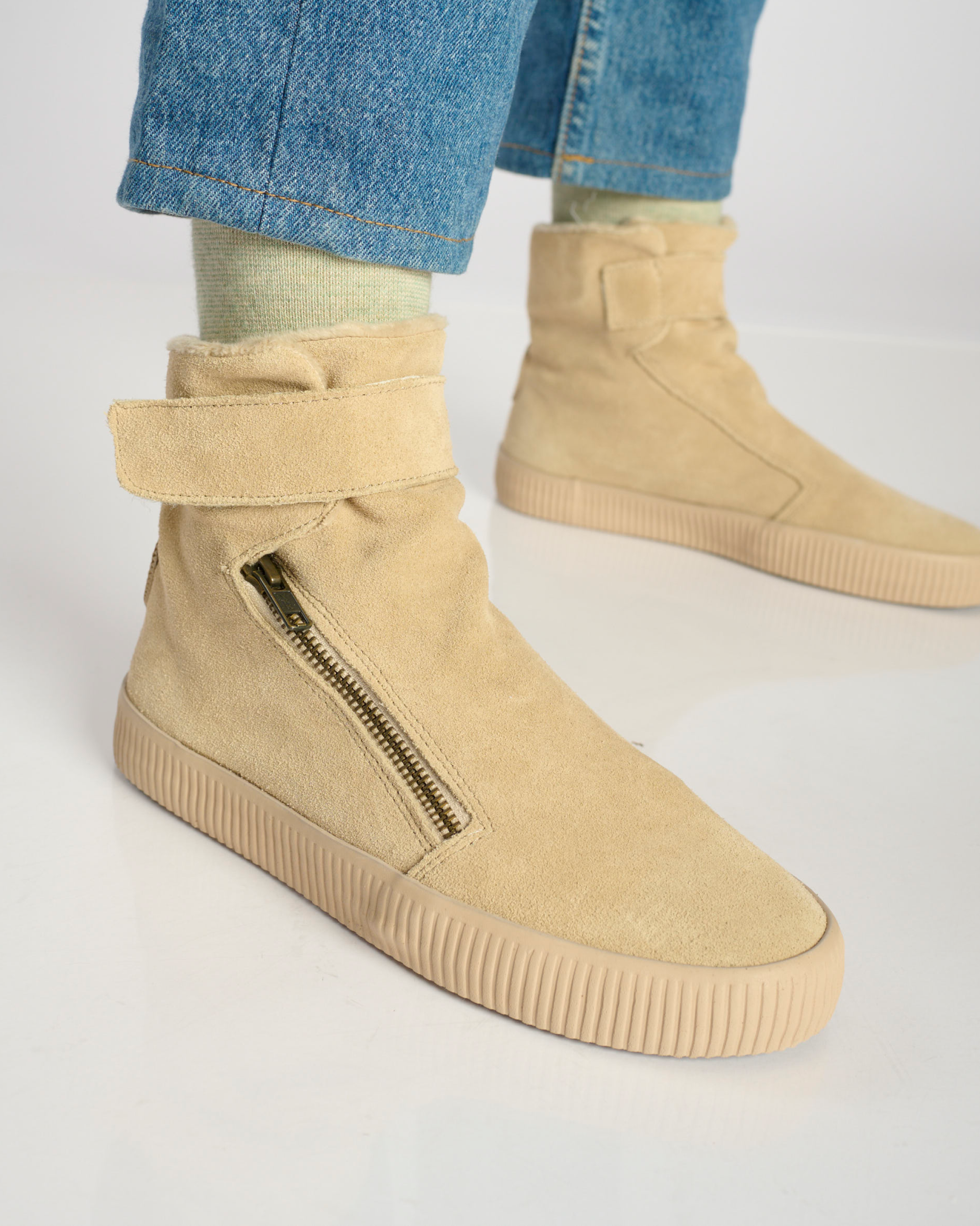 Noelle M Suede-Cream