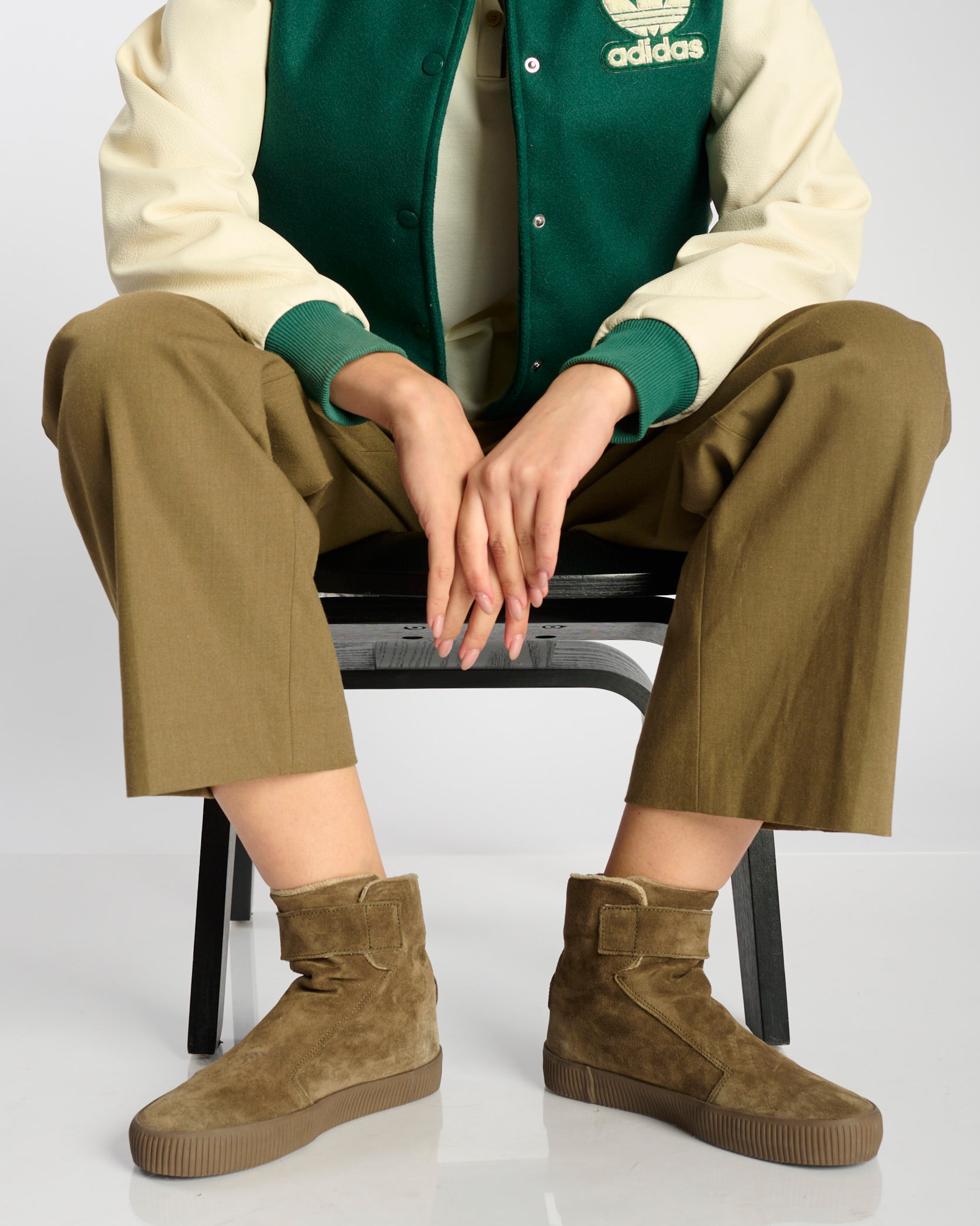 Noelle M Suede-Taupe