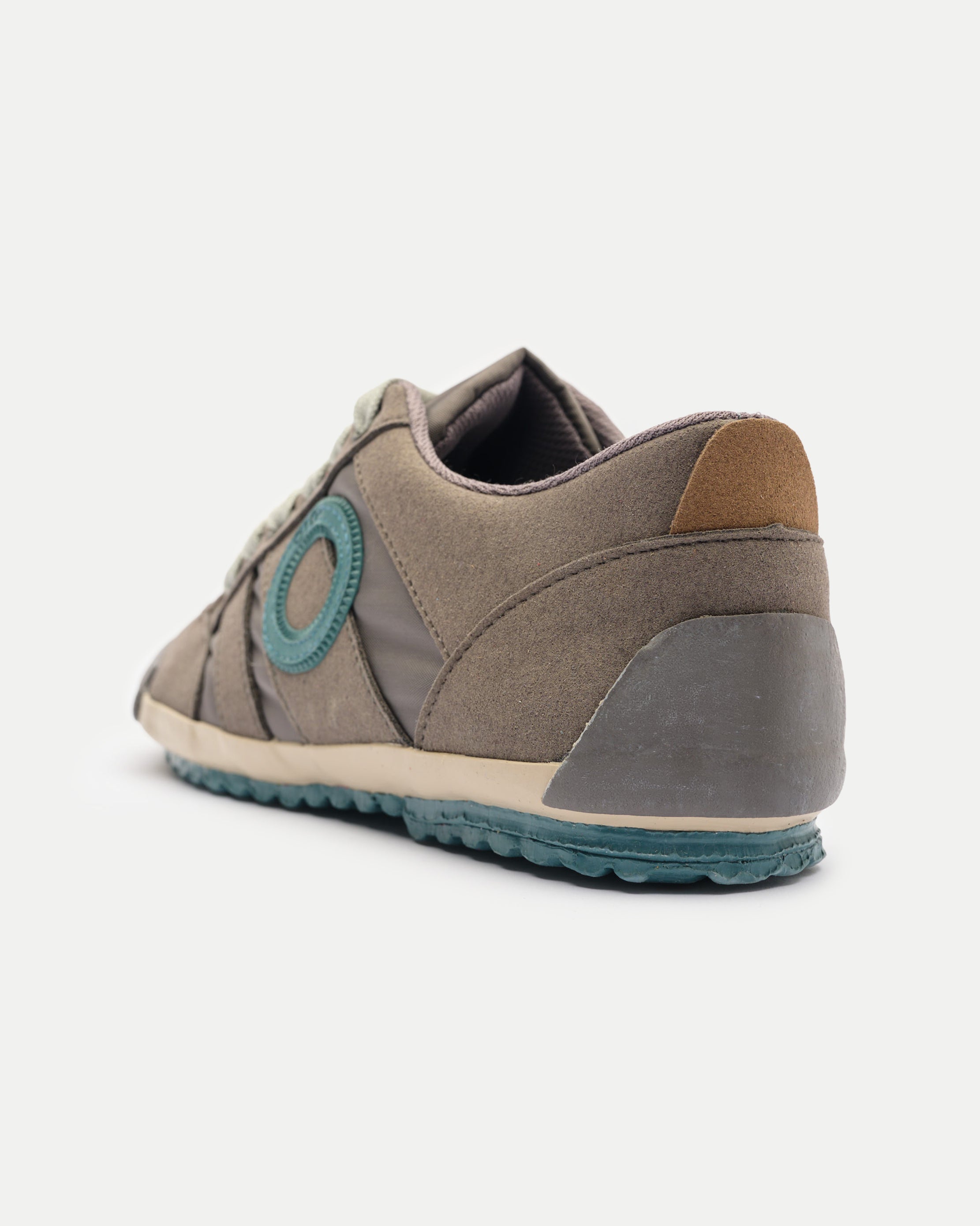 Ido Wolverin vegan-Ash