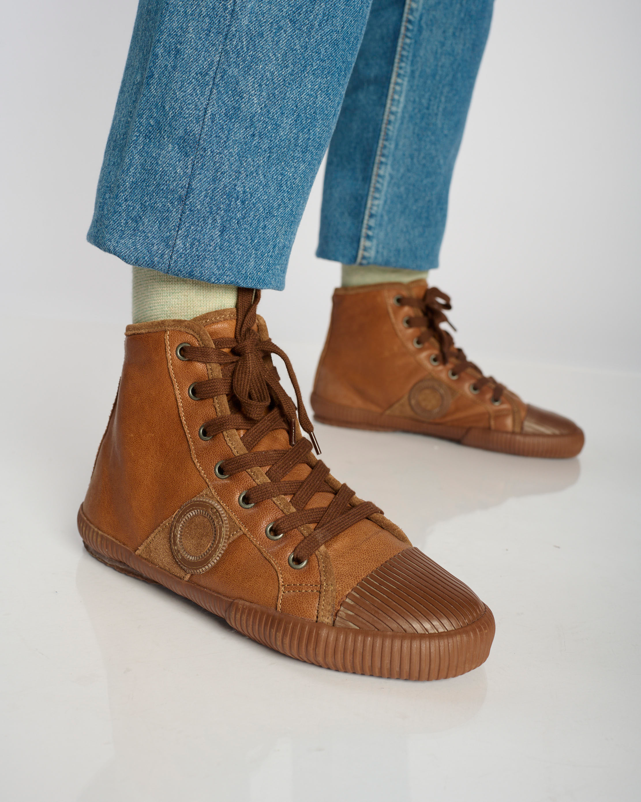 Charlie Old iron-Saddle
