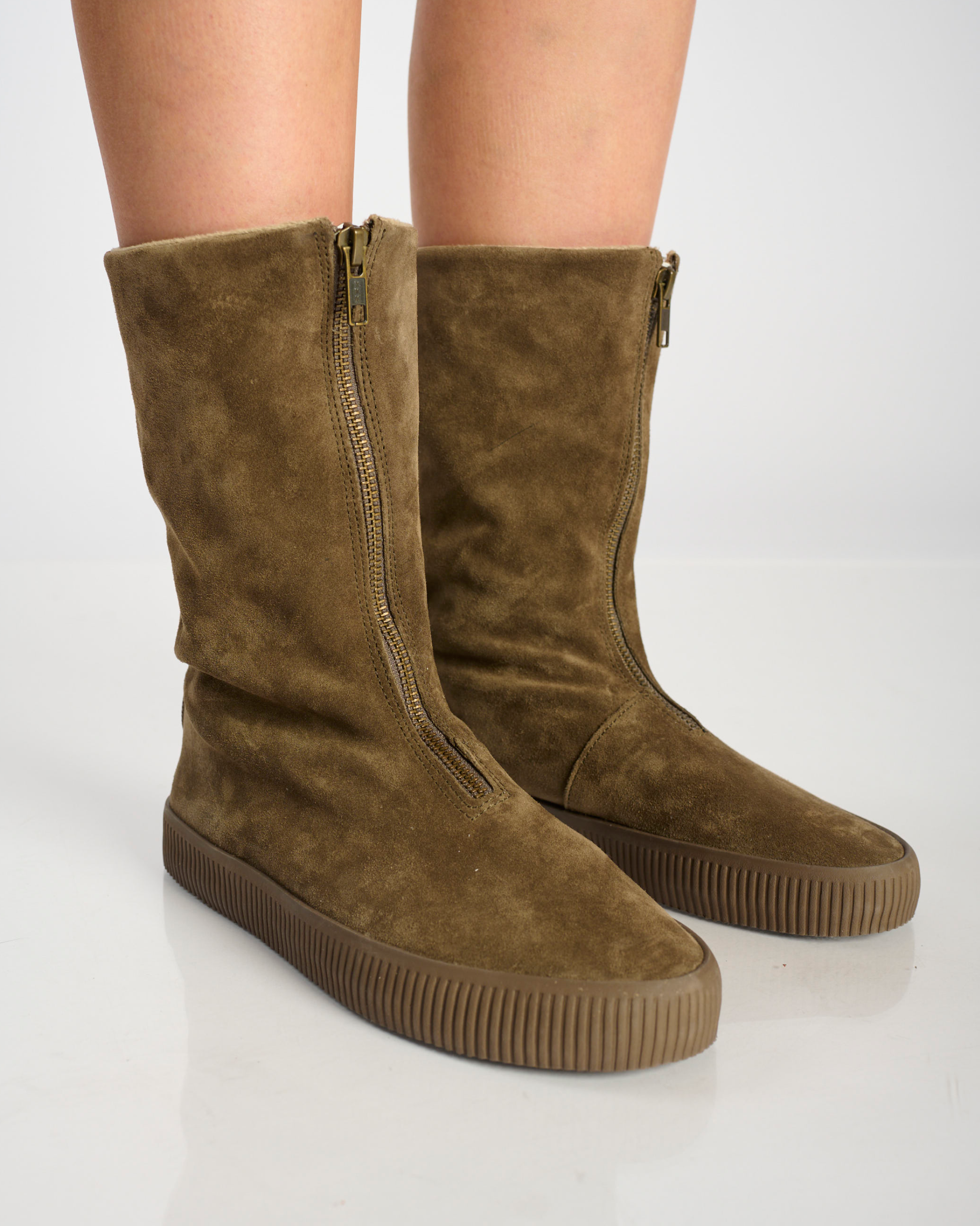 Noelle H Suede-Taupe