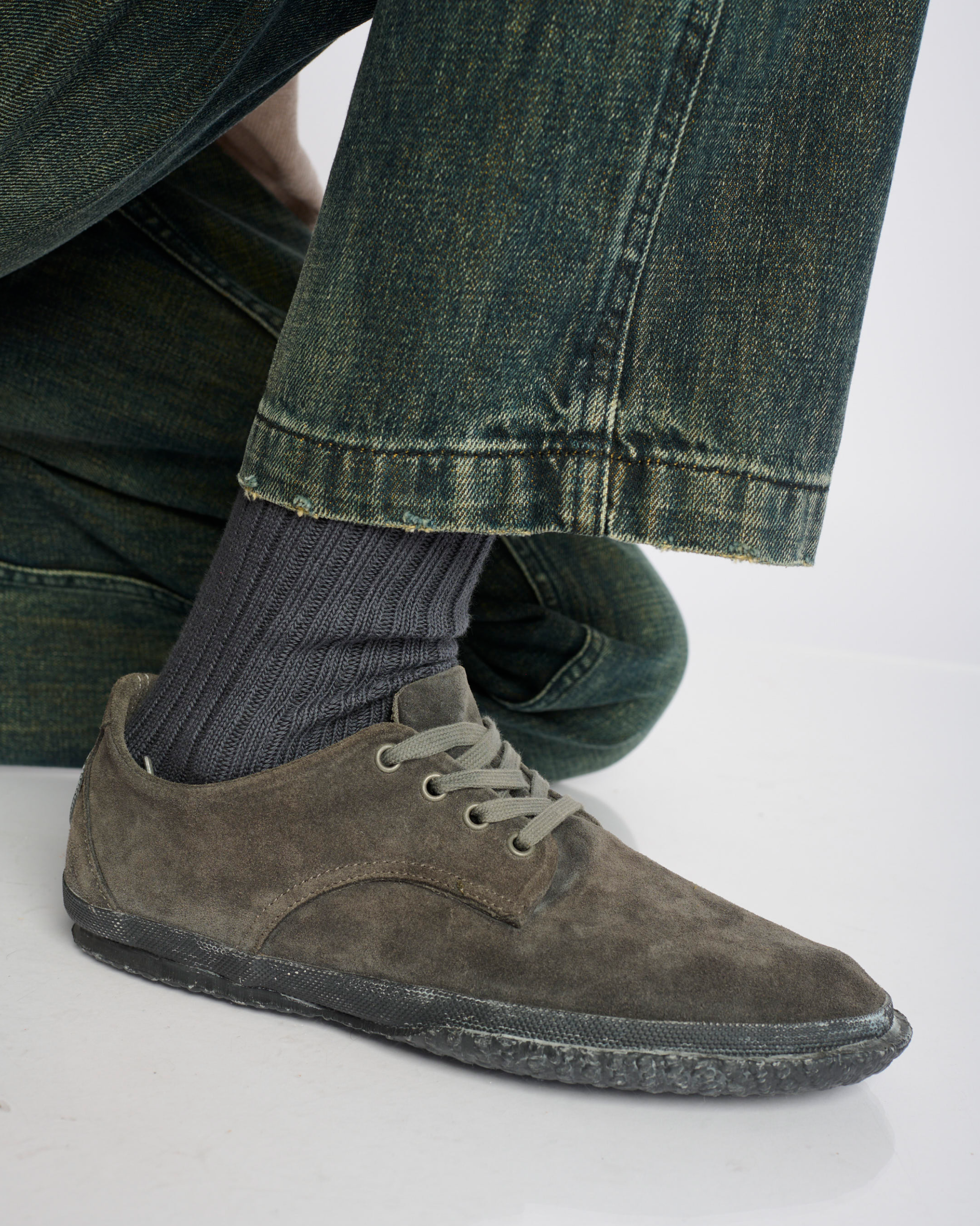 Willy L Suede-Charcoal