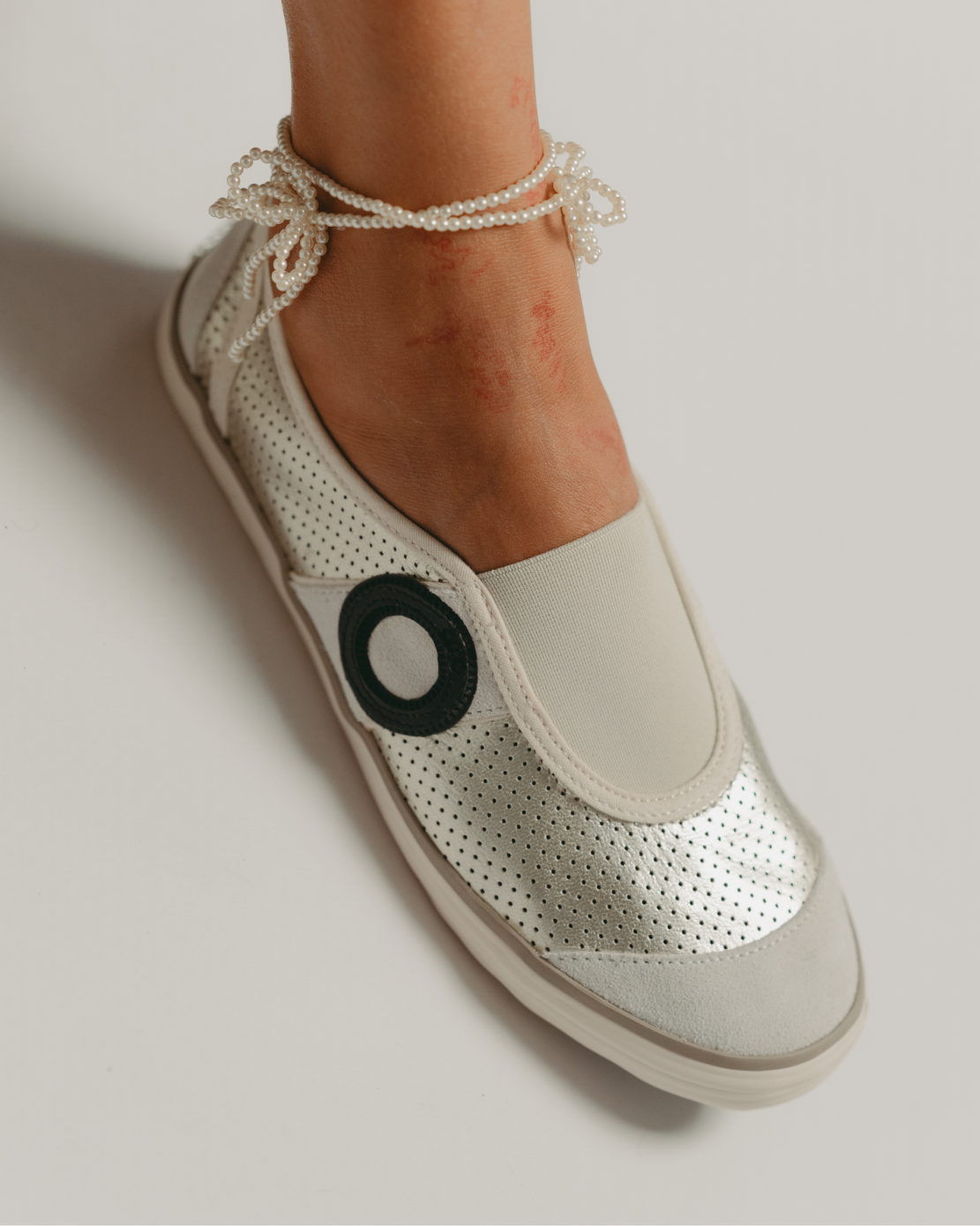 Picada Metal slip-on-Platinum