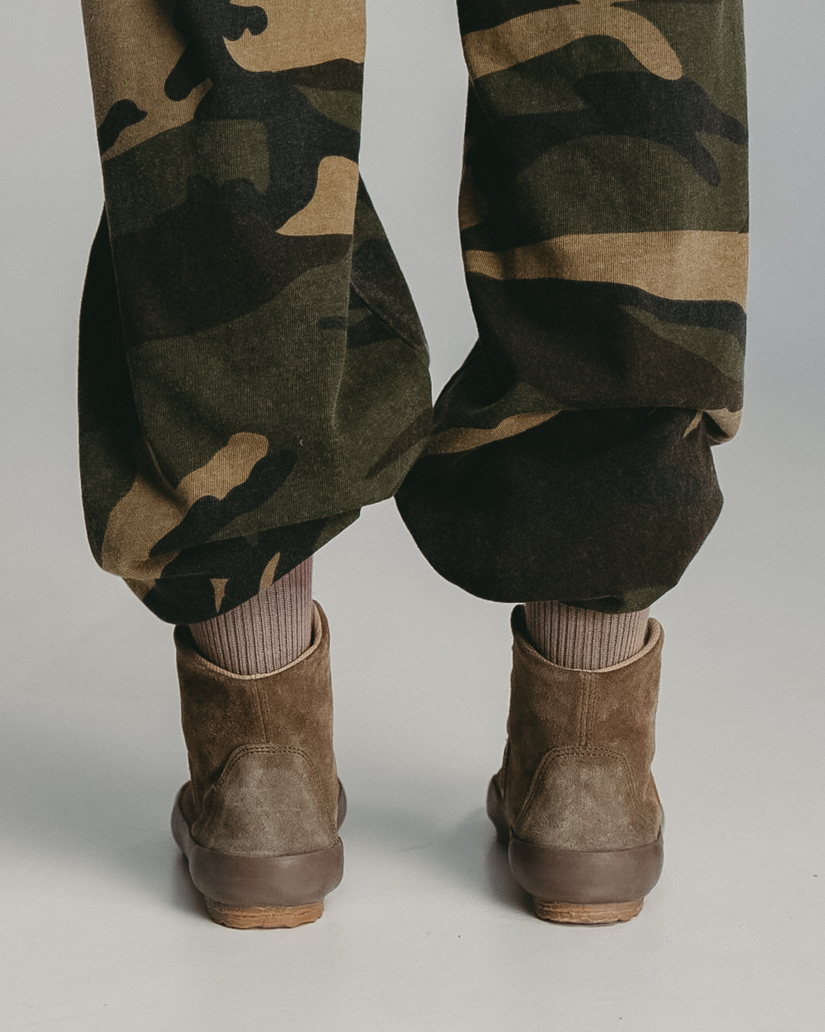 Wen H Suede-Taupe