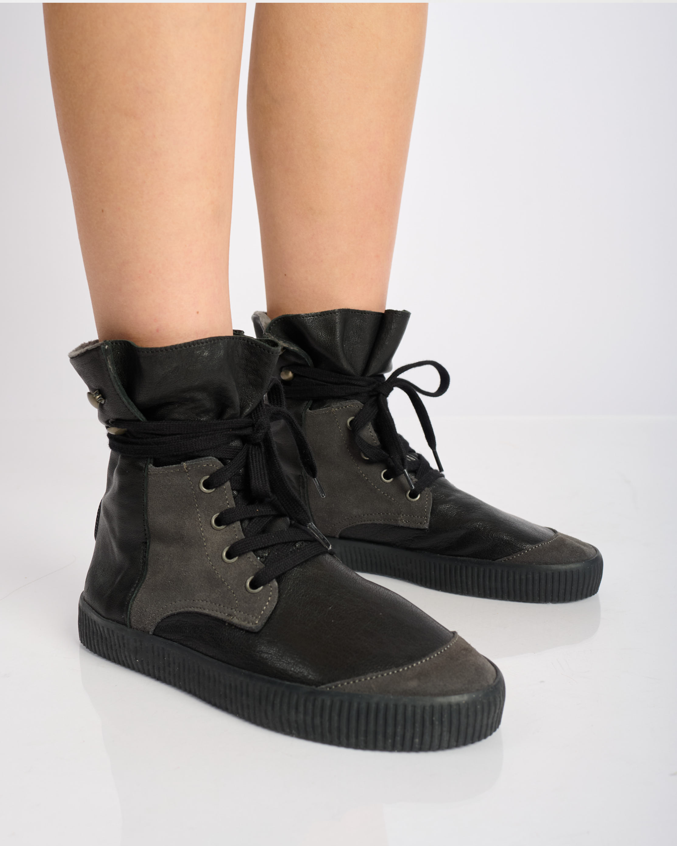 Noelle Old iron-Black