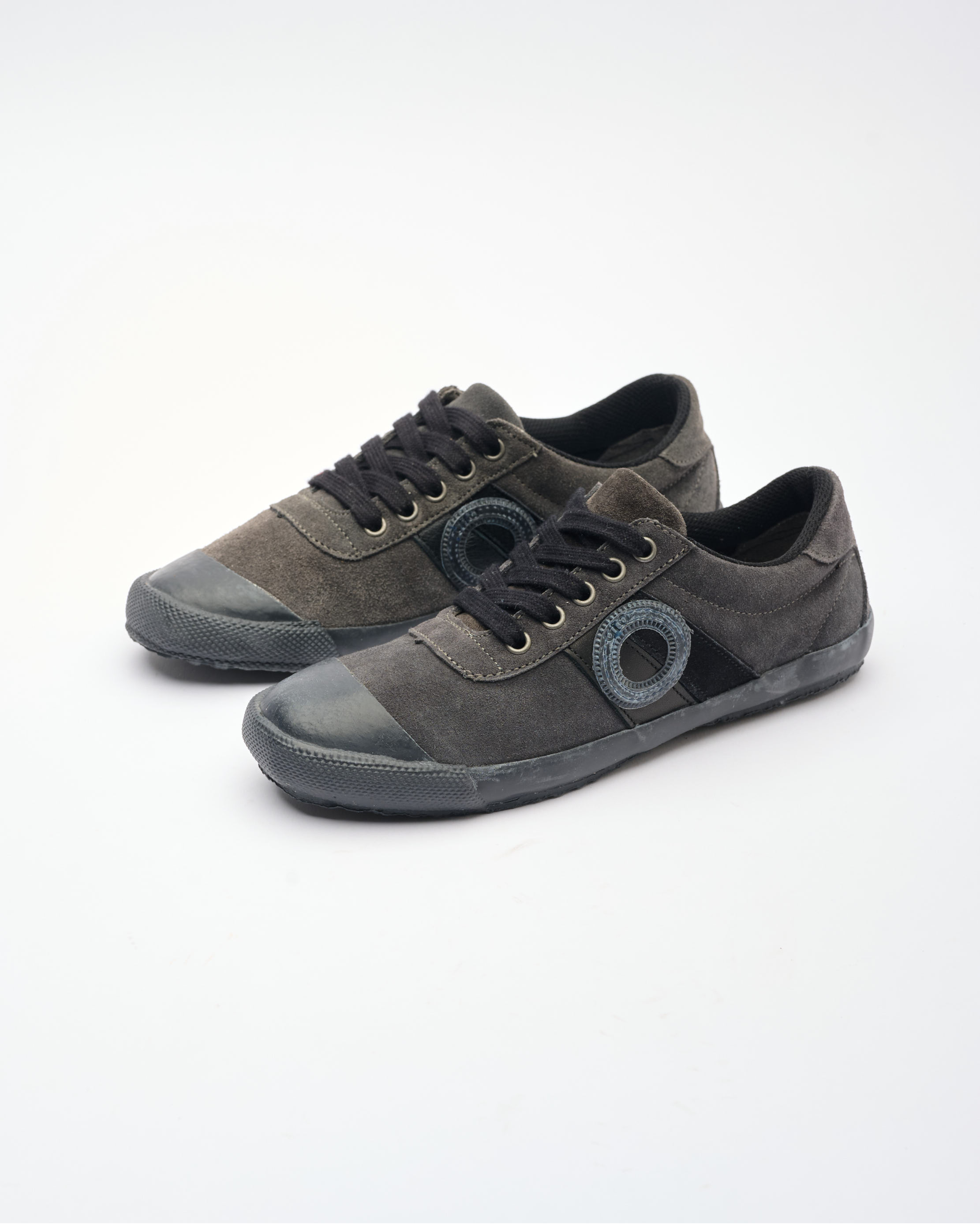 Ray Suede-Charcoal