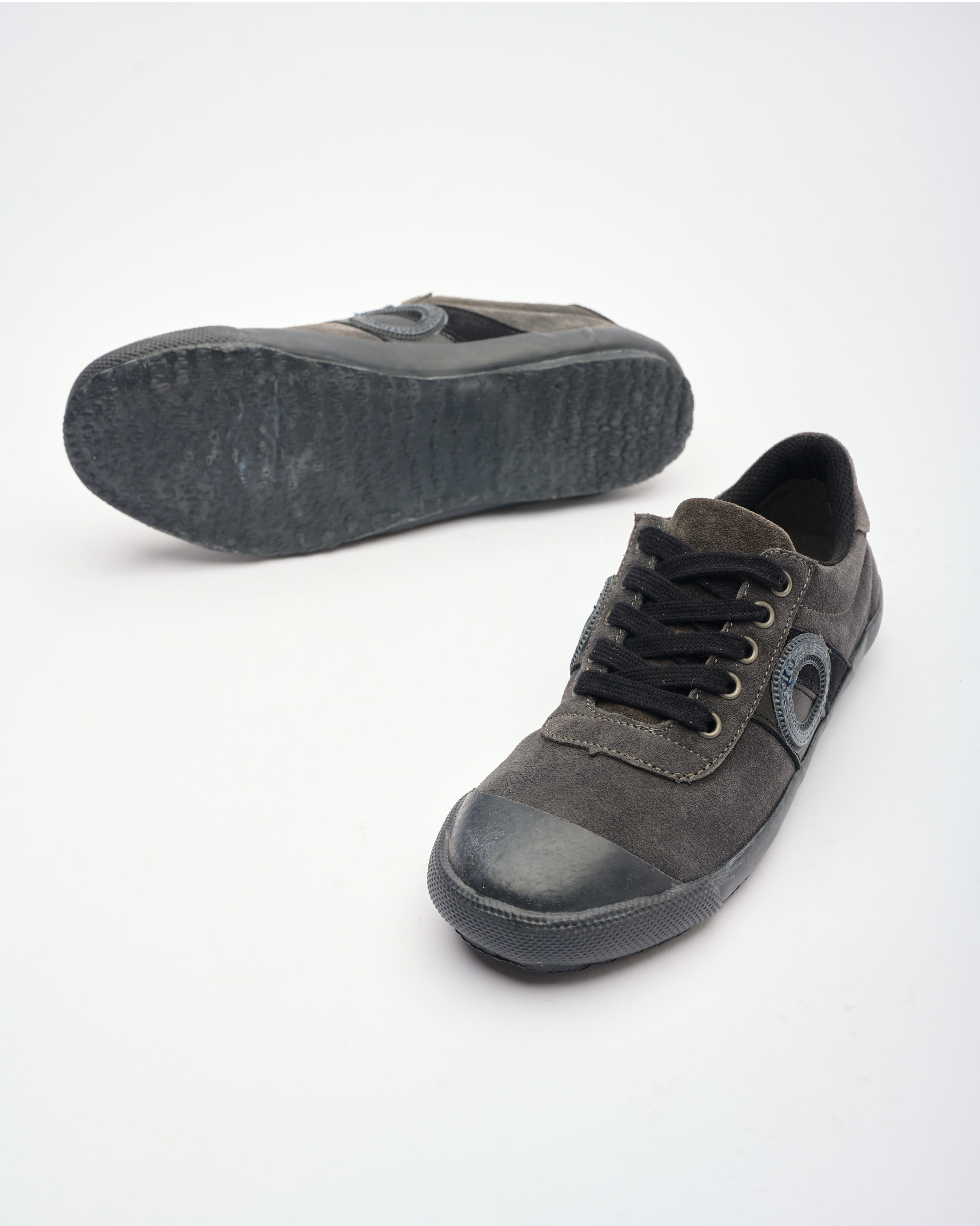 Ray Suede-Charcoal