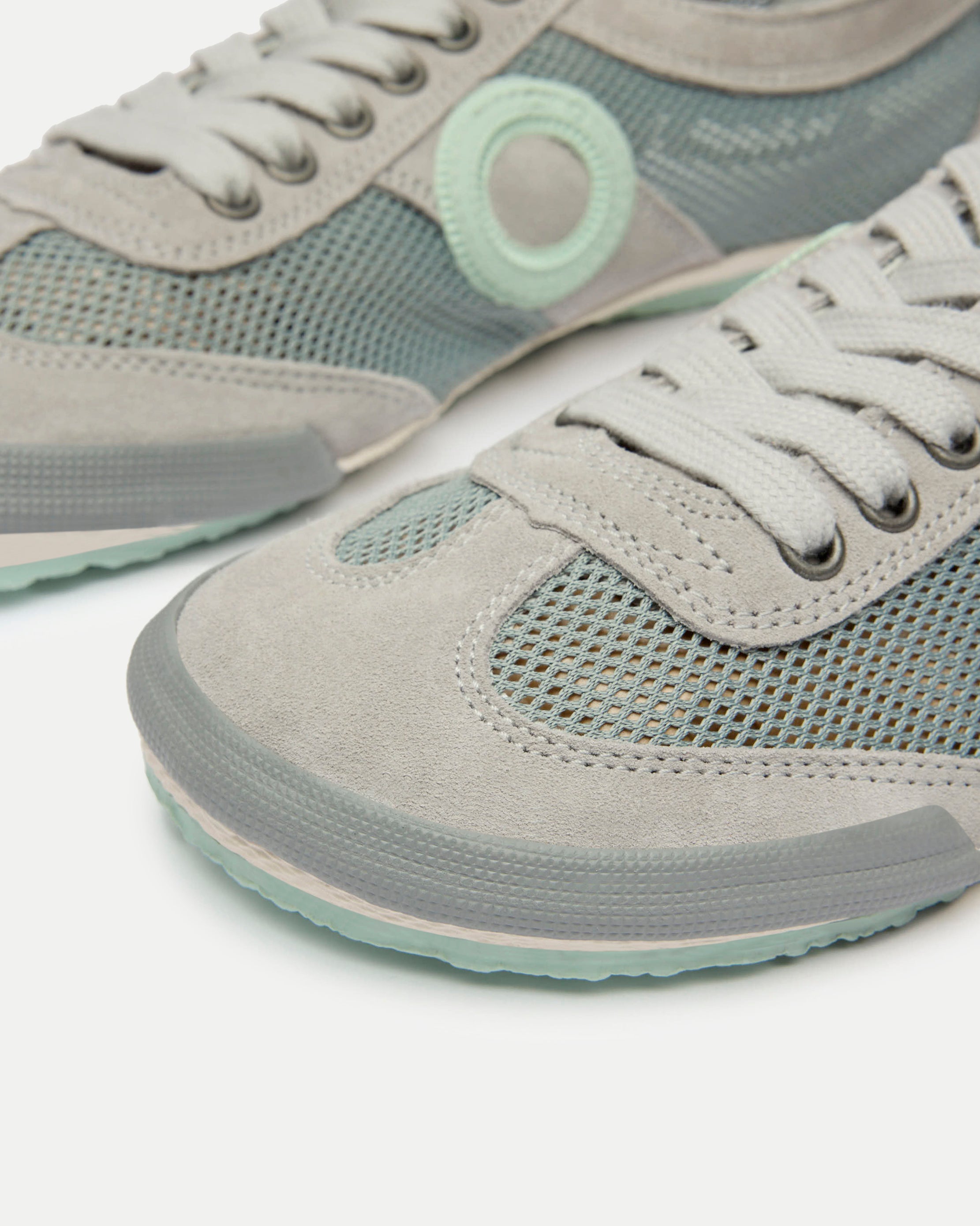 Joaneta Barefoot Net-Smoke