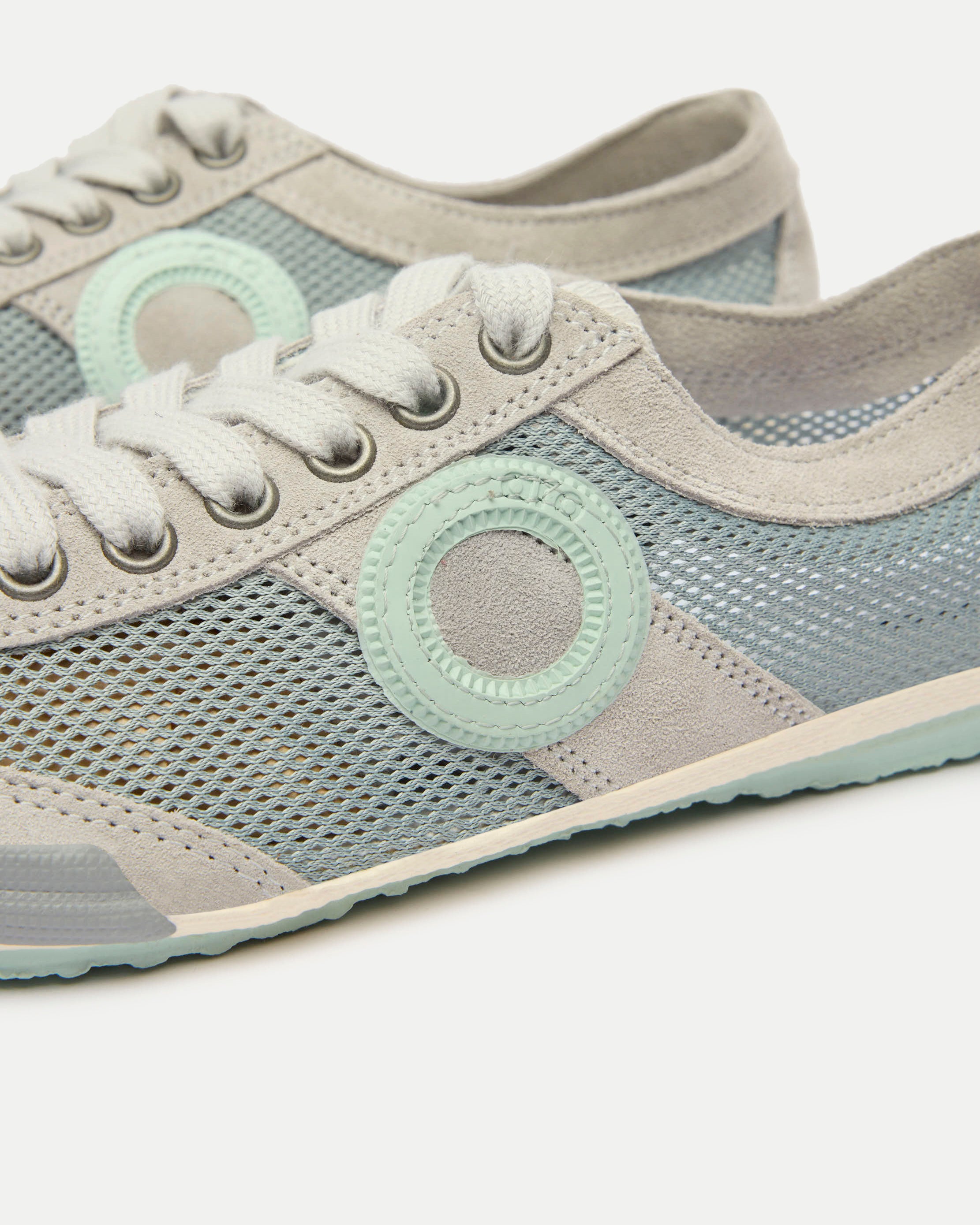 Joaneta Barefoot Net-Smoke