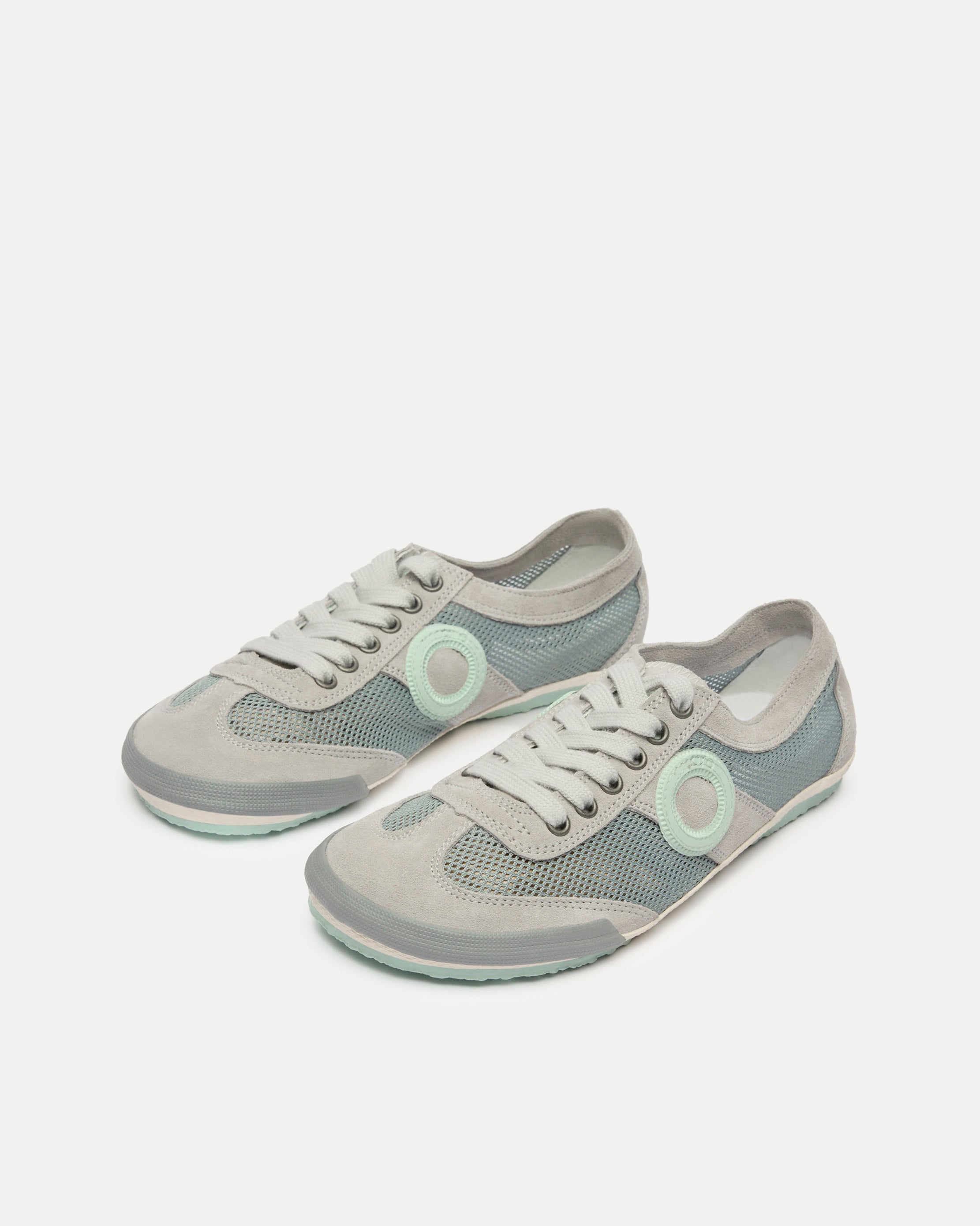 Joaneta Barefoot Net-Smoke