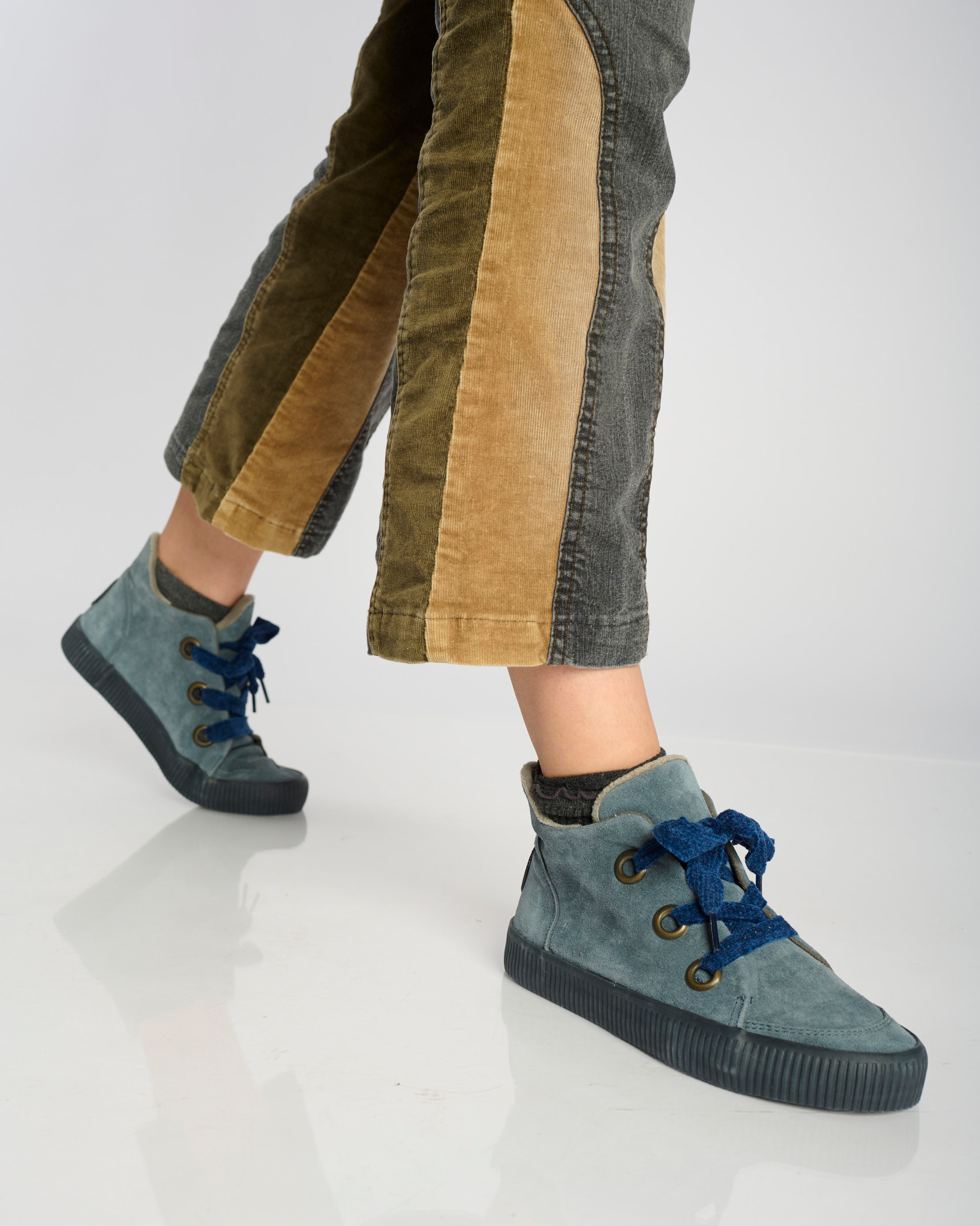 Noelle L Suede-Storm