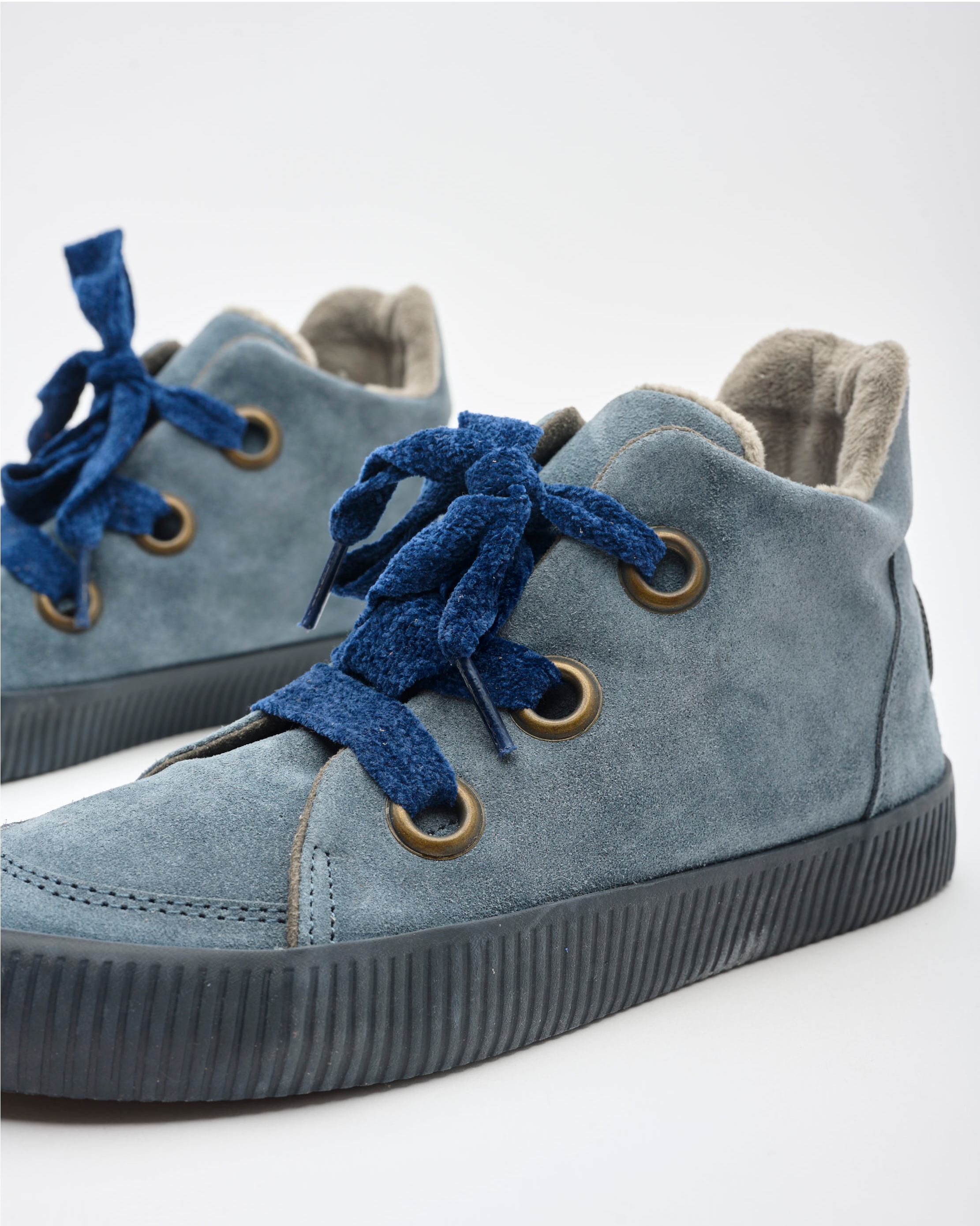 Noelle L Suede-Storm