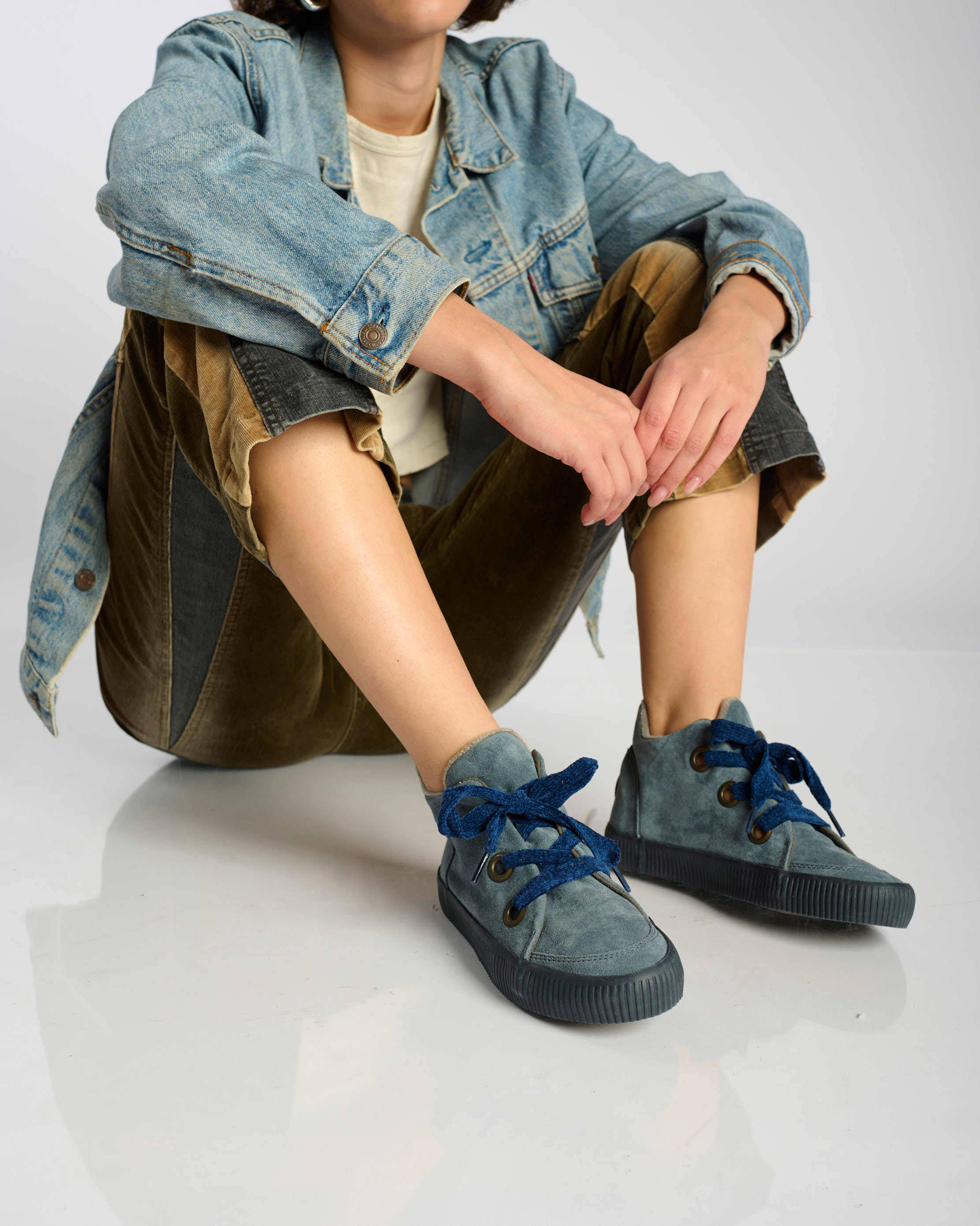 Noelle L Suede-Storm