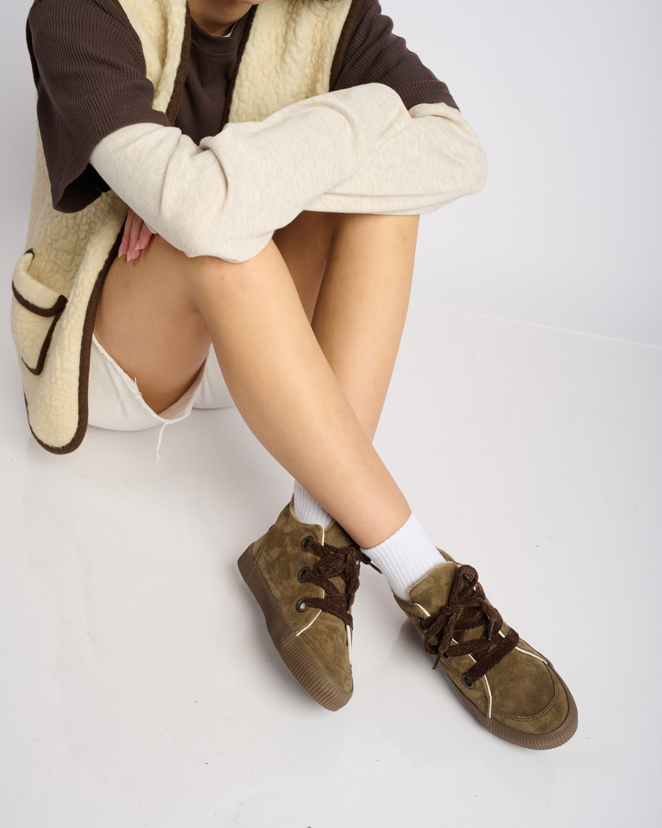 Noelle L Suede-Taupe