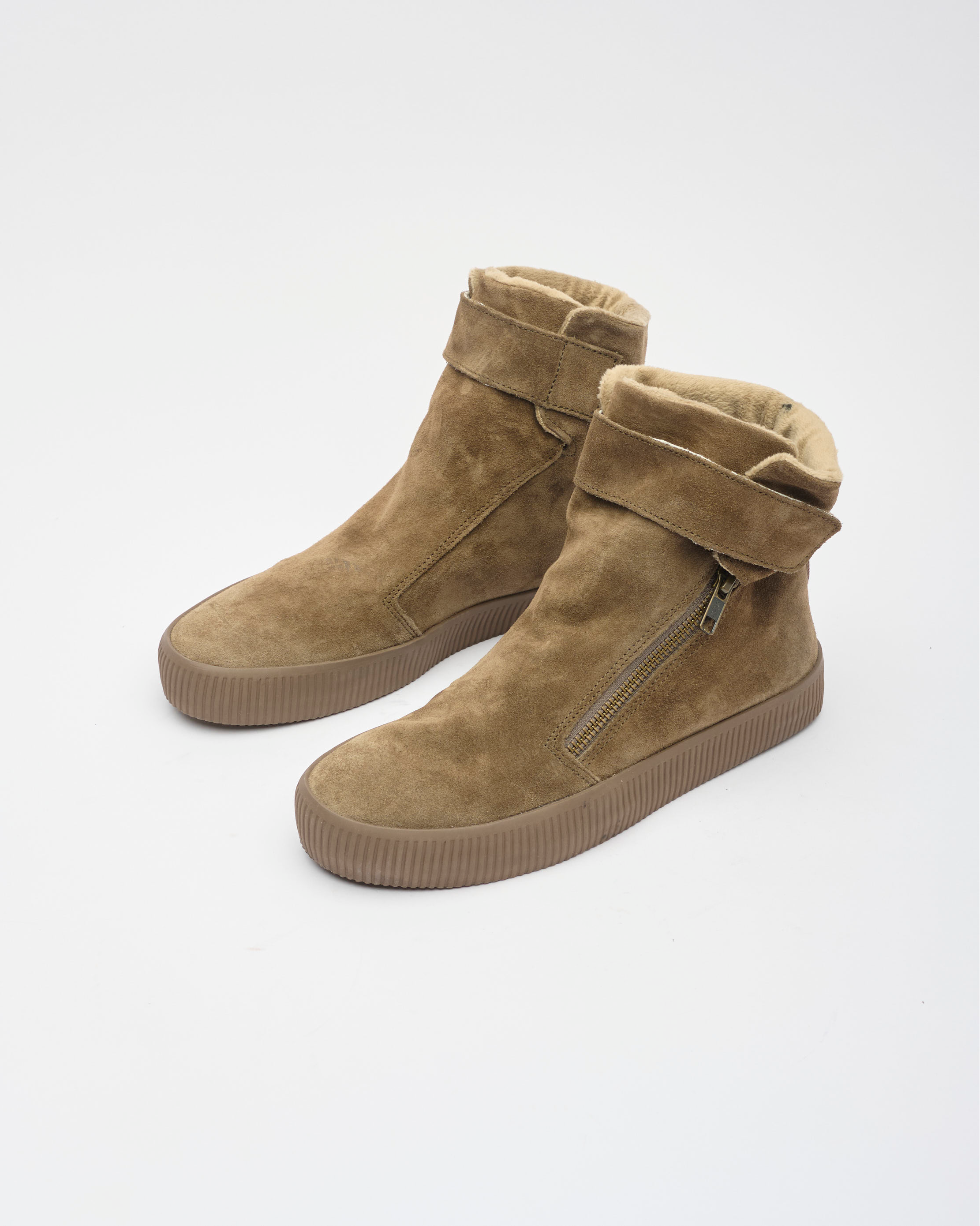 Noelle M Suede-Taupe