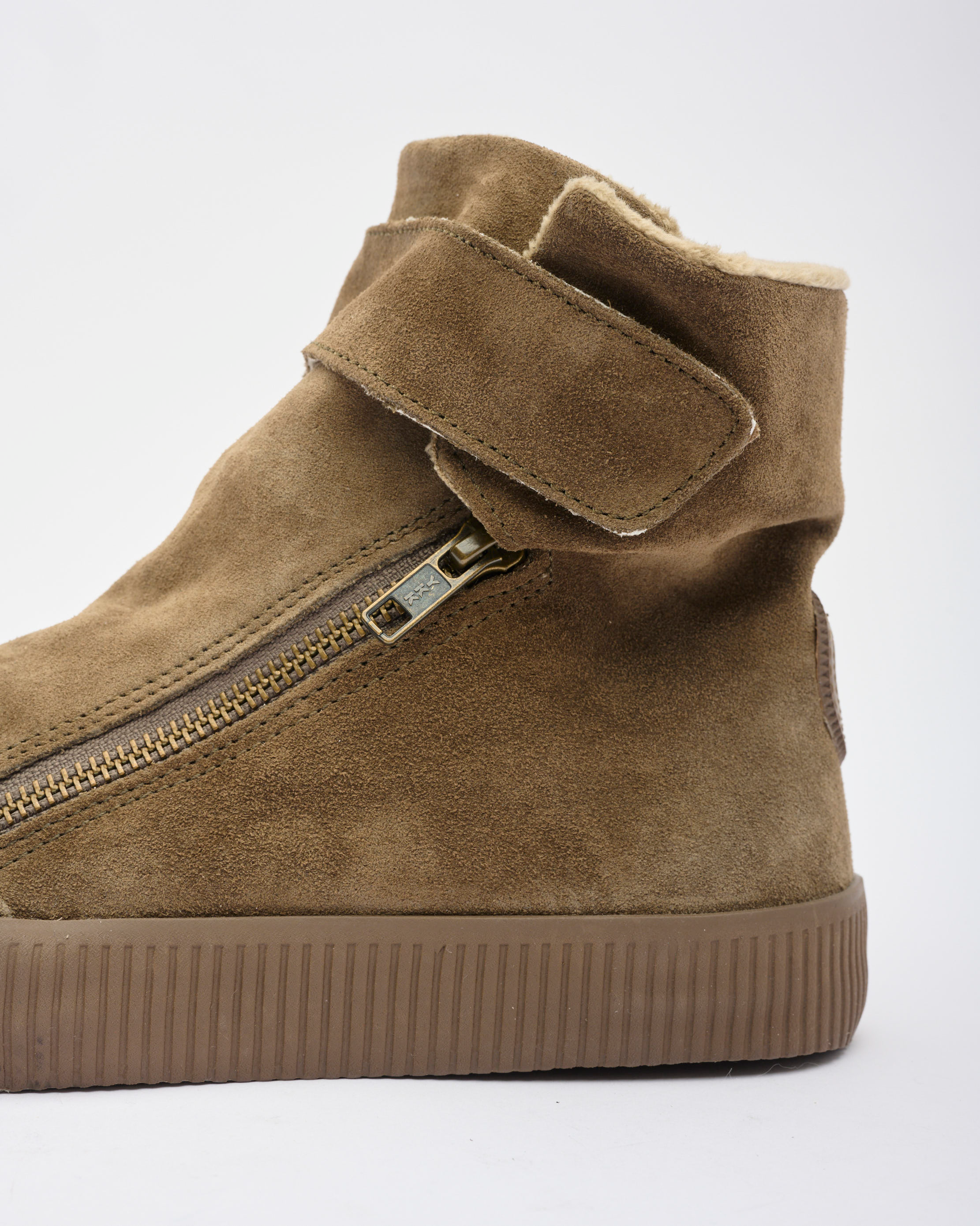 Noelle M Suede-Taupe