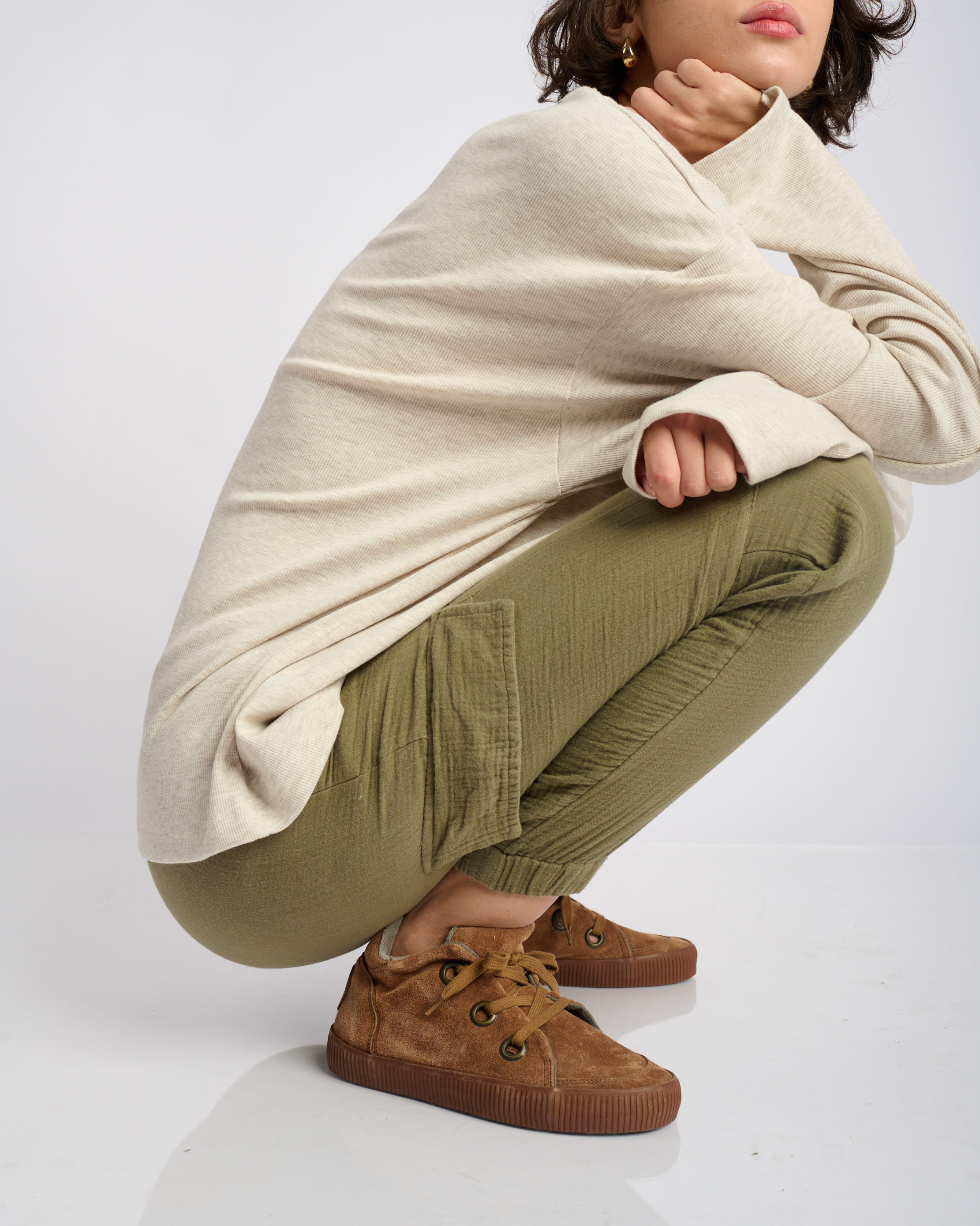 Noelle L Suede-Chestnut
