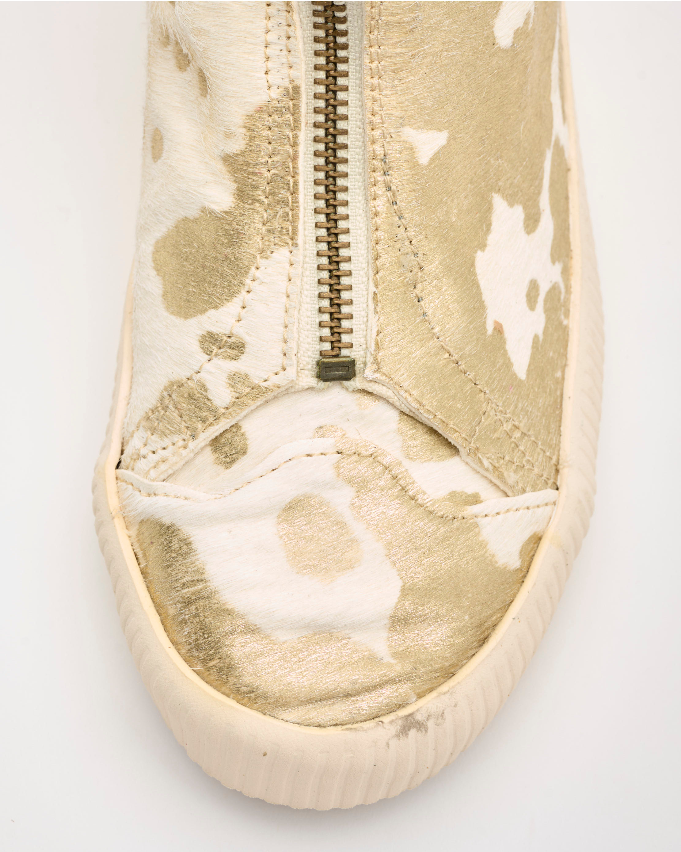 Noelle Pony-Platinum