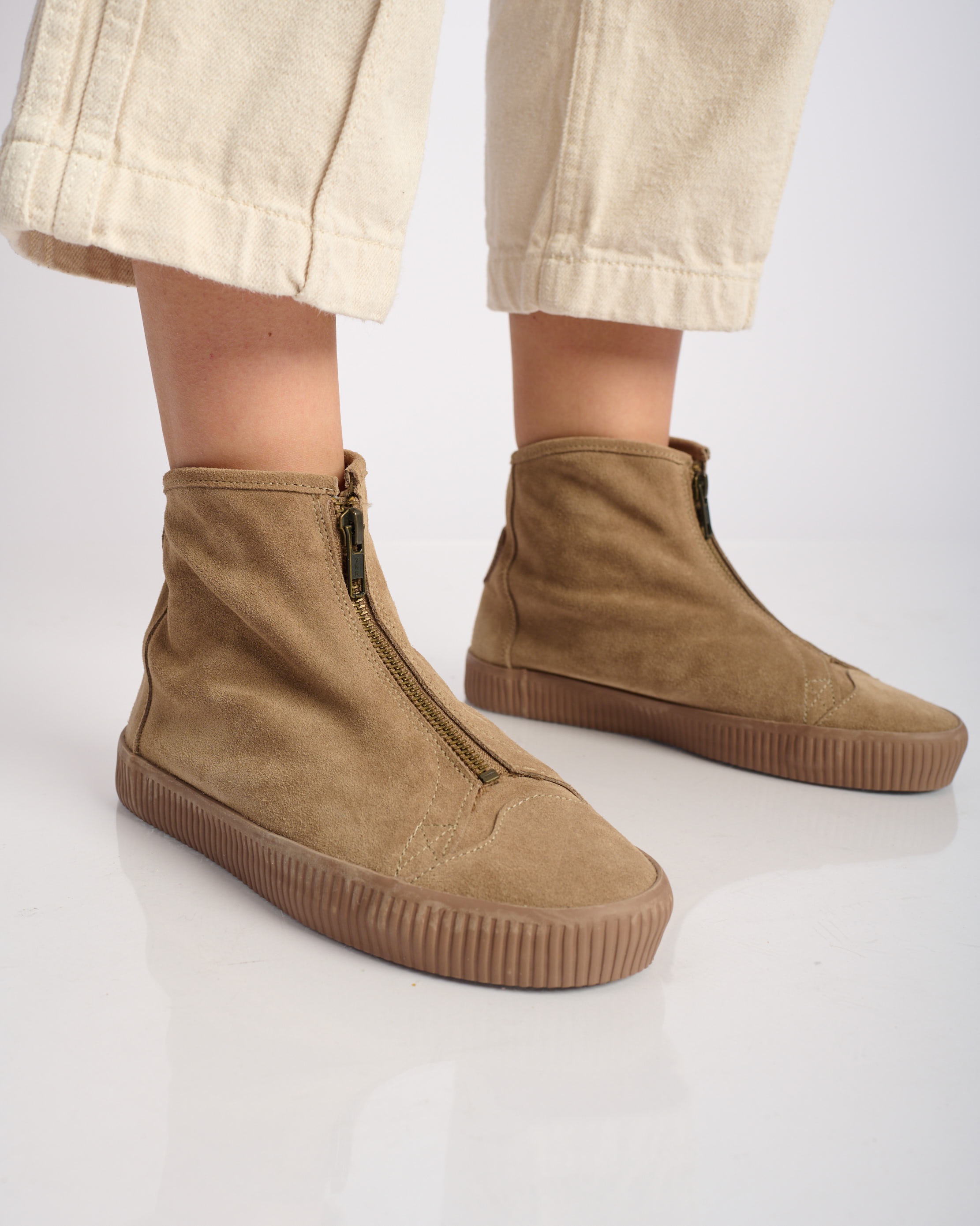 Noelle S Suede-Coconut