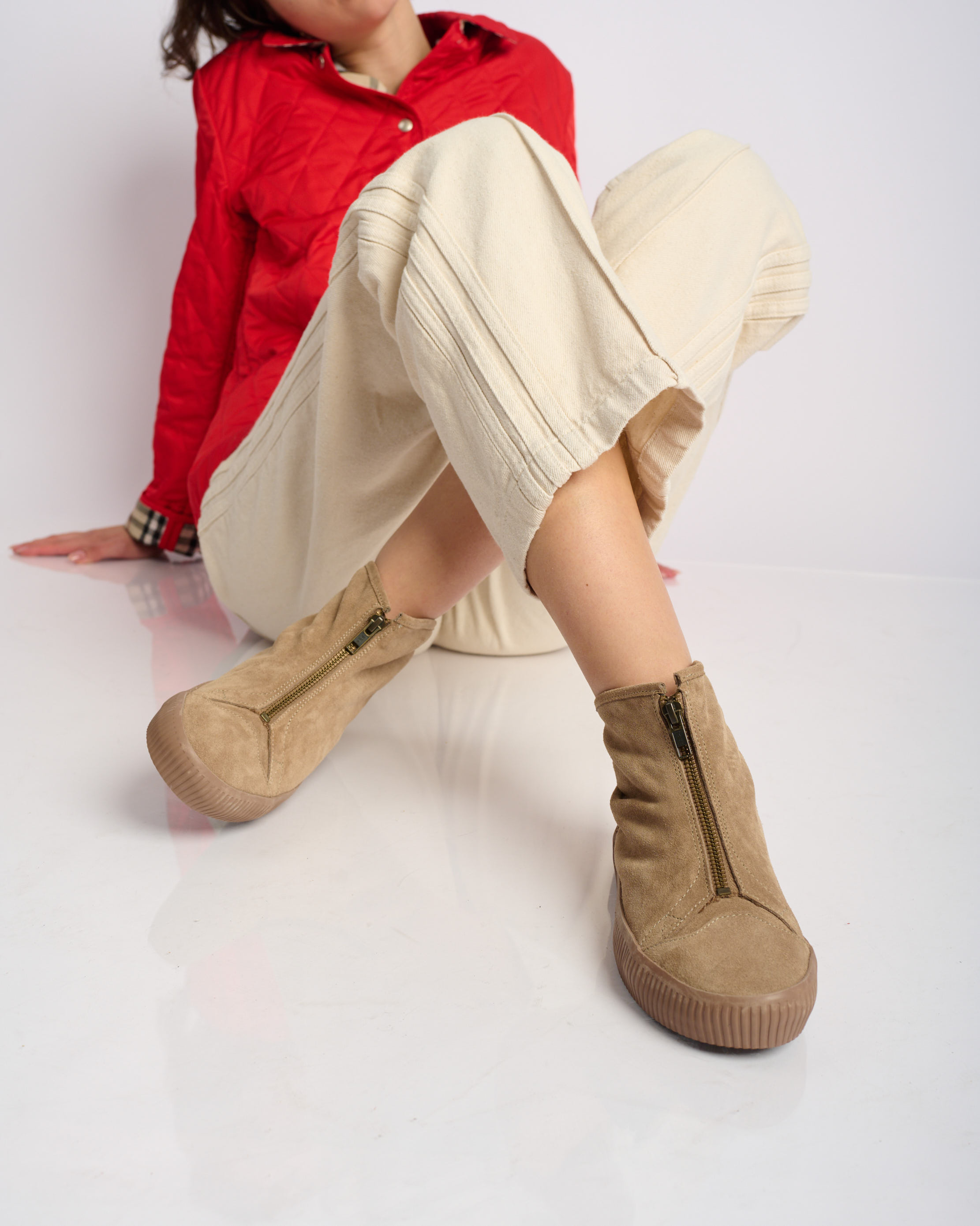 Noelle S Suede-Coconut