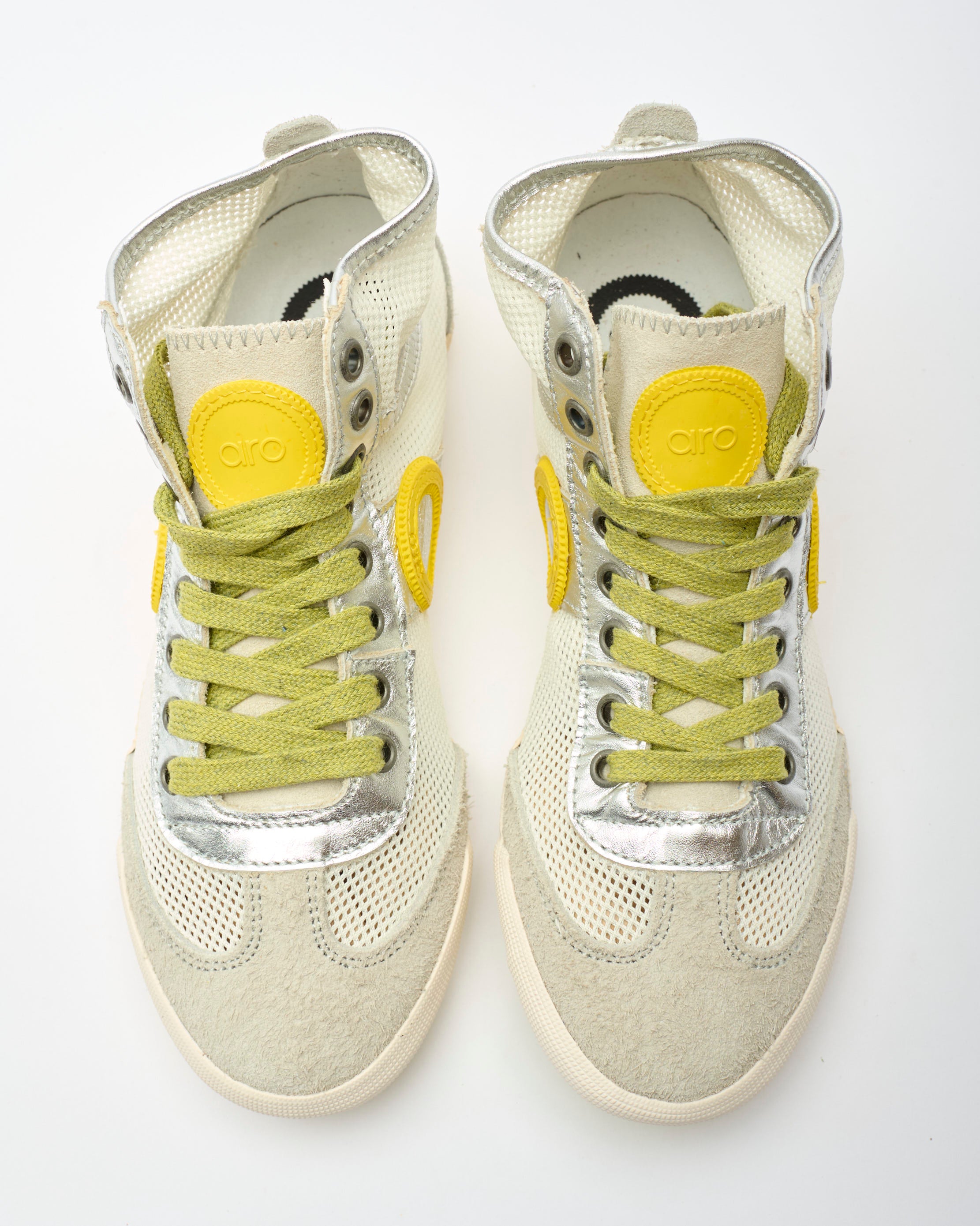 Joaneta H Capri-Grey