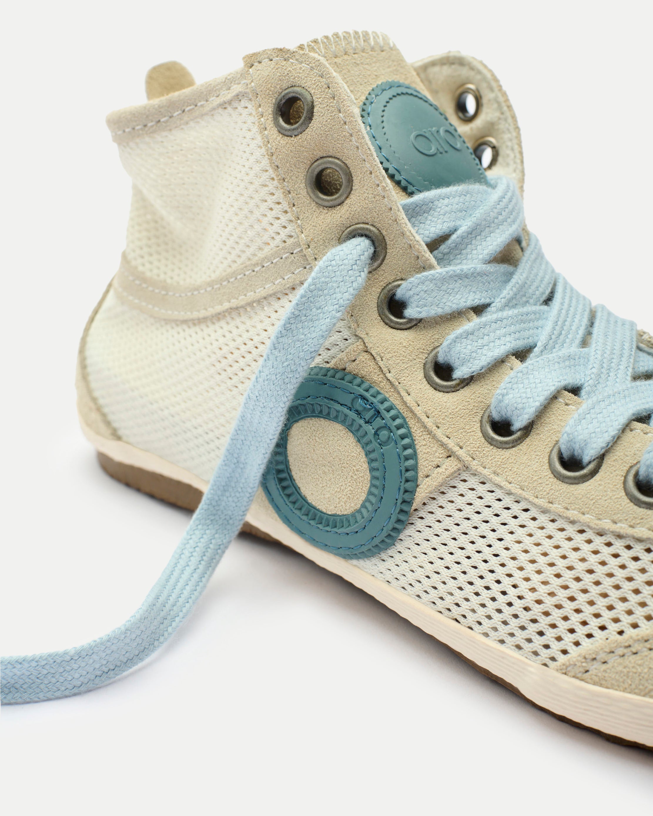 Joaneta H Net-Contrail