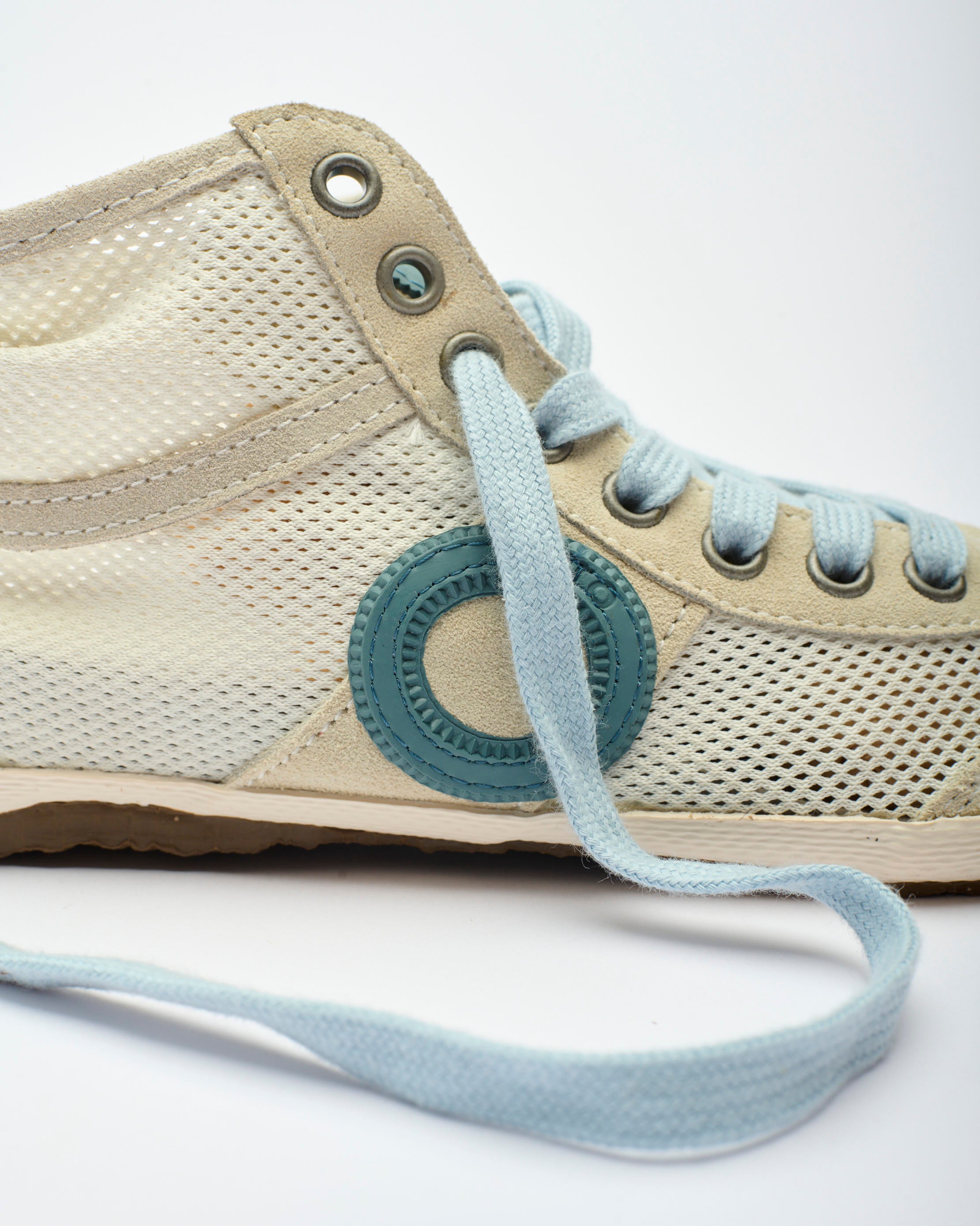 Joaneta H Net-Contrail