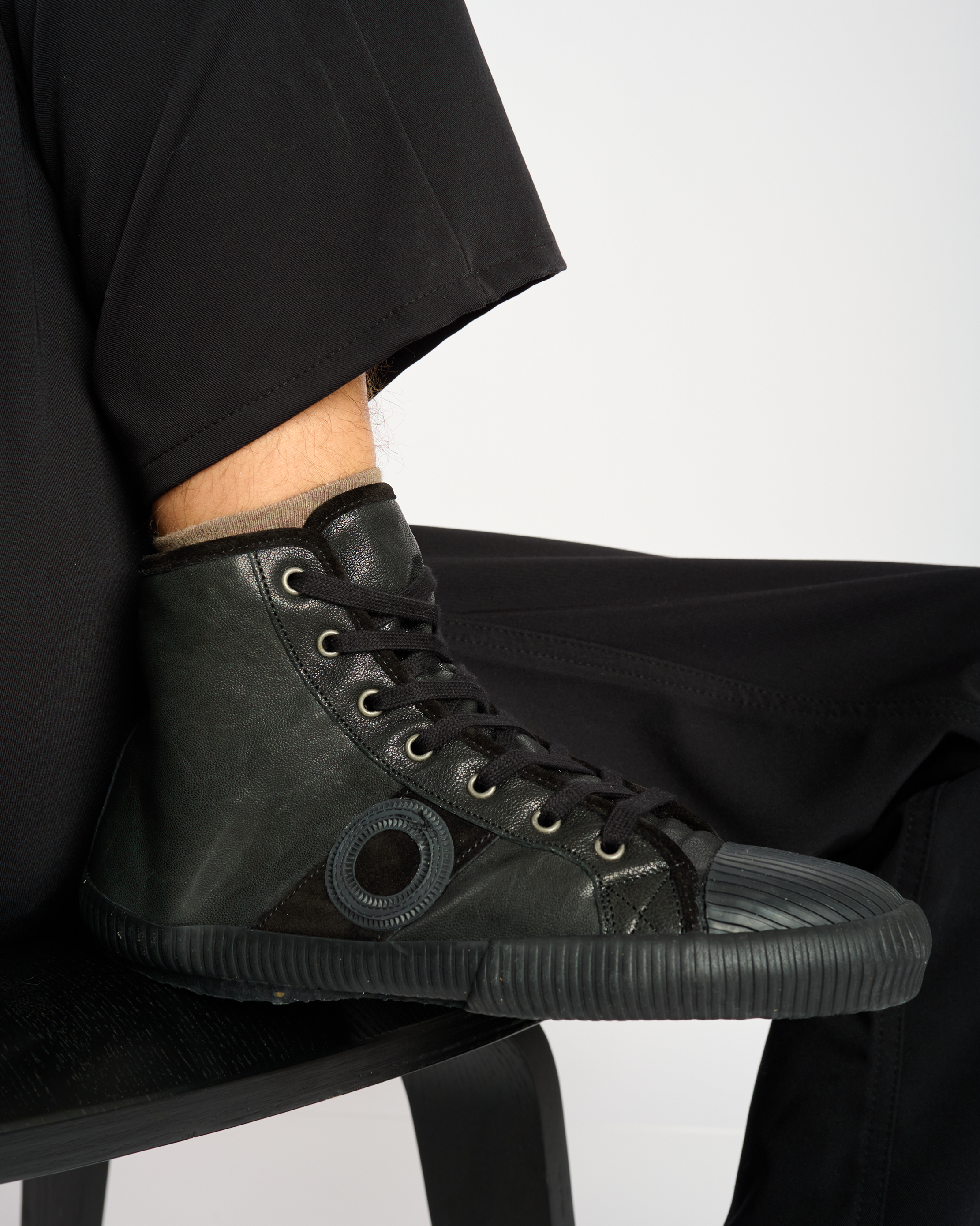 Charlie Old iron-Black