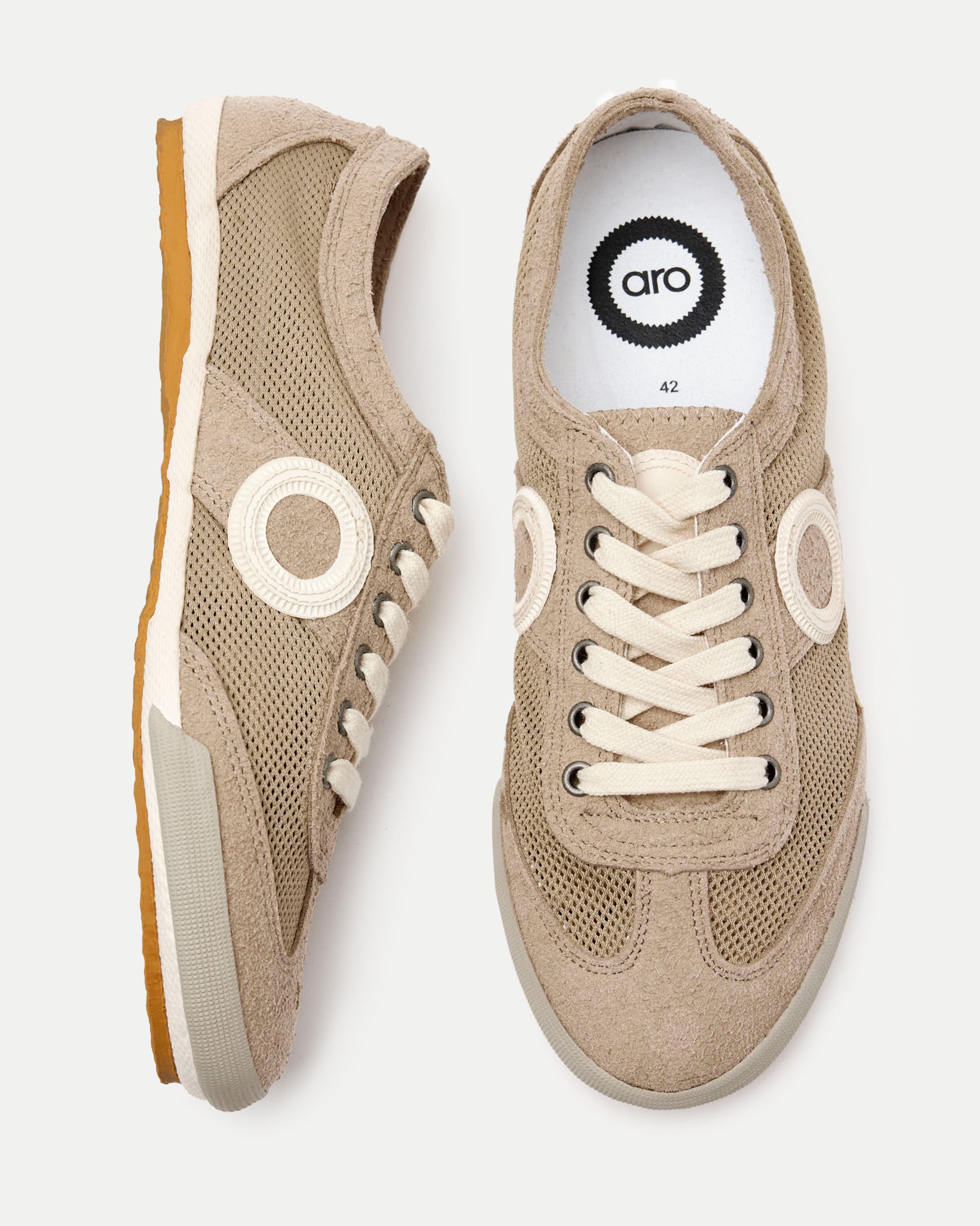 Joaneta Krust-Hazelnut