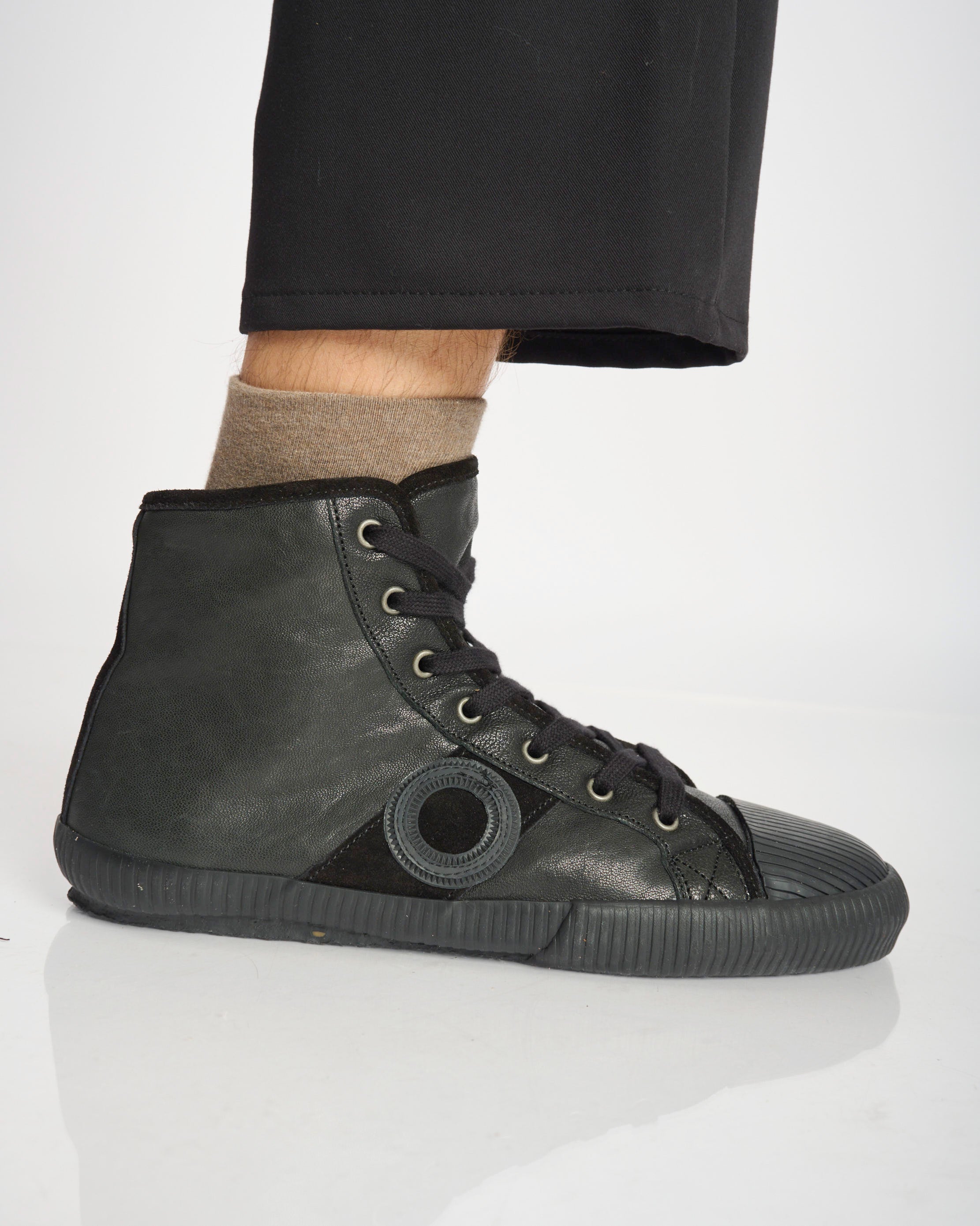 Charlie Old iron-Black