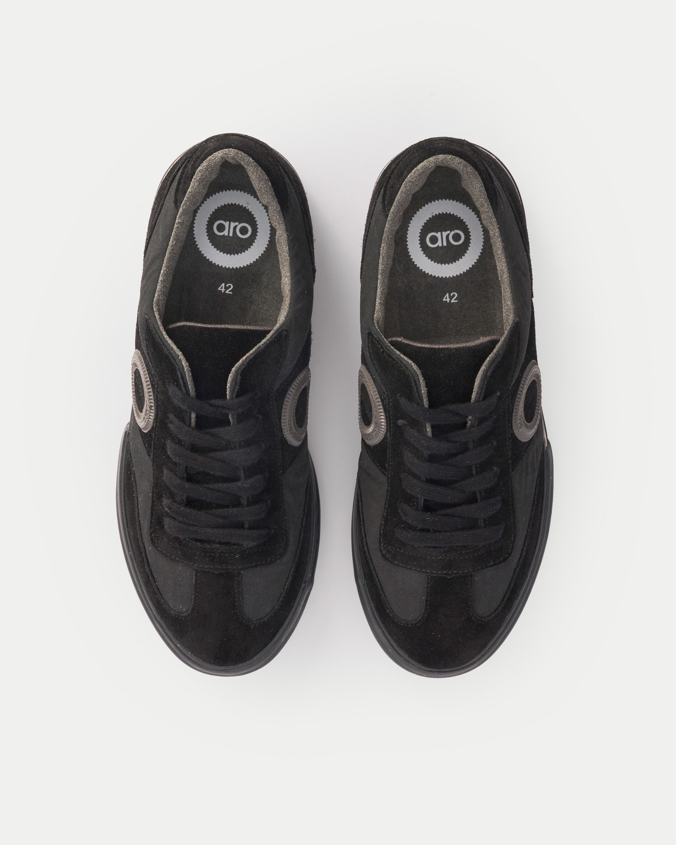 Pol Tracking-Black