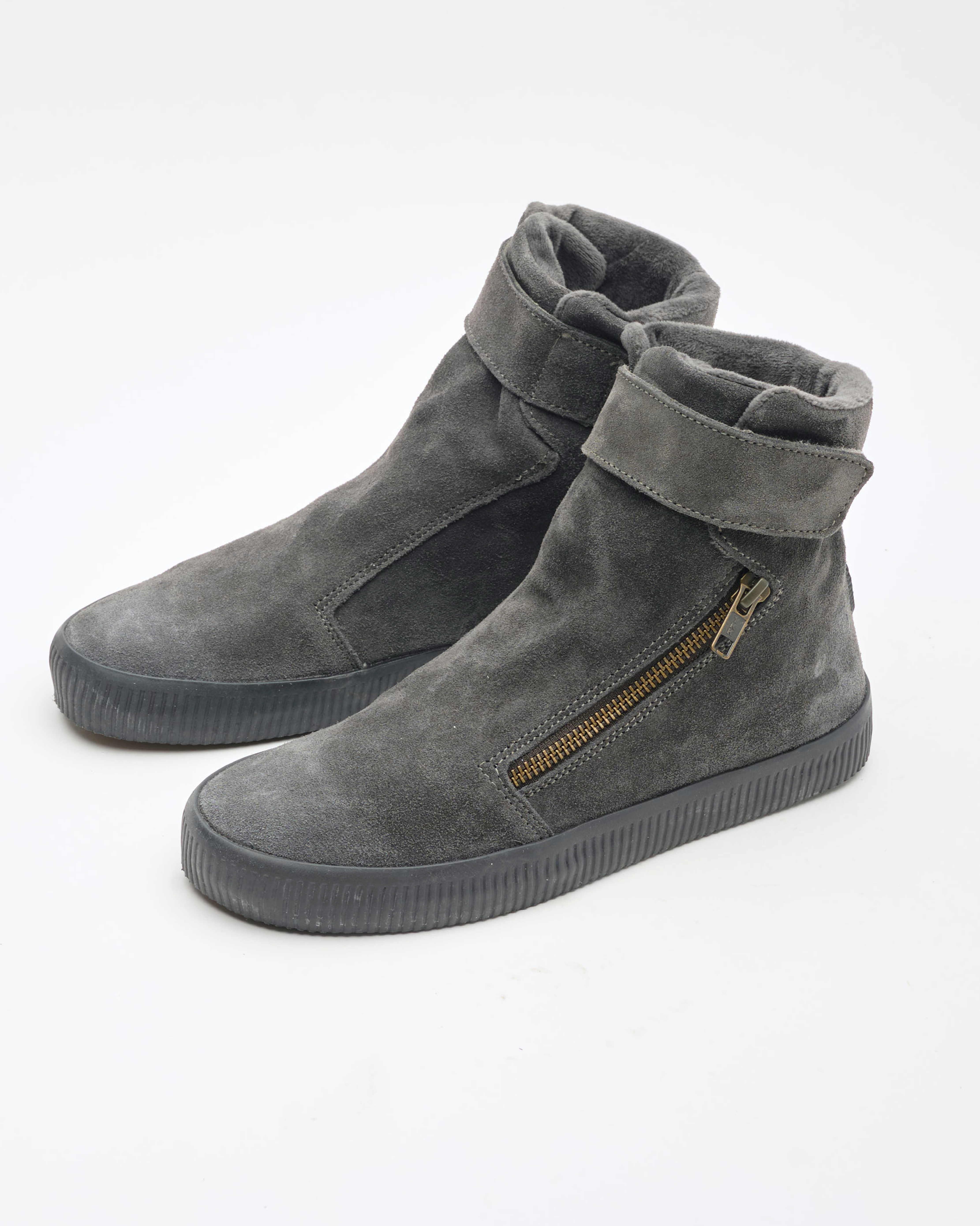 Noelle M Suede-Charcoal