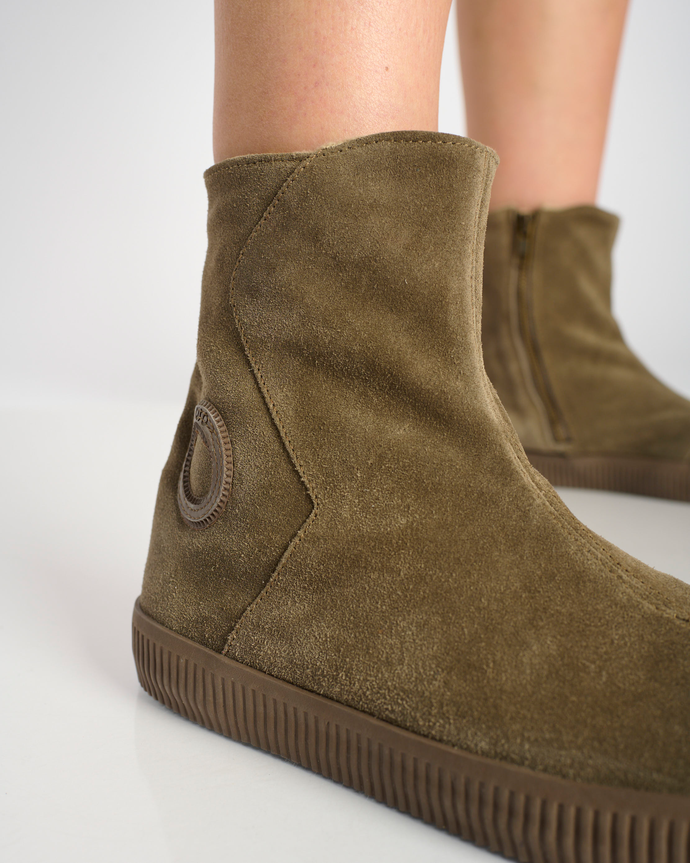 Noelle Suede-Taupe