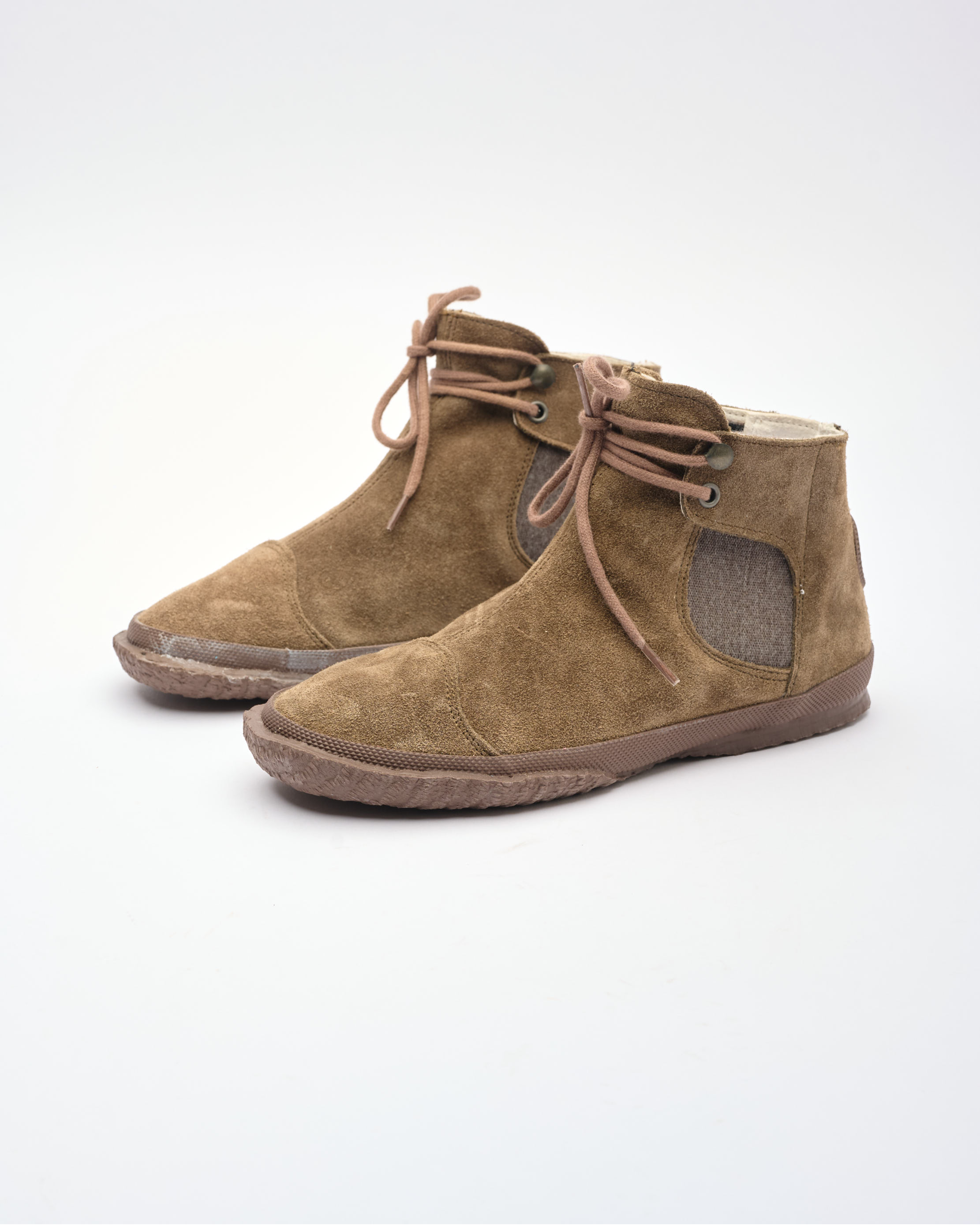 Willy M Suede