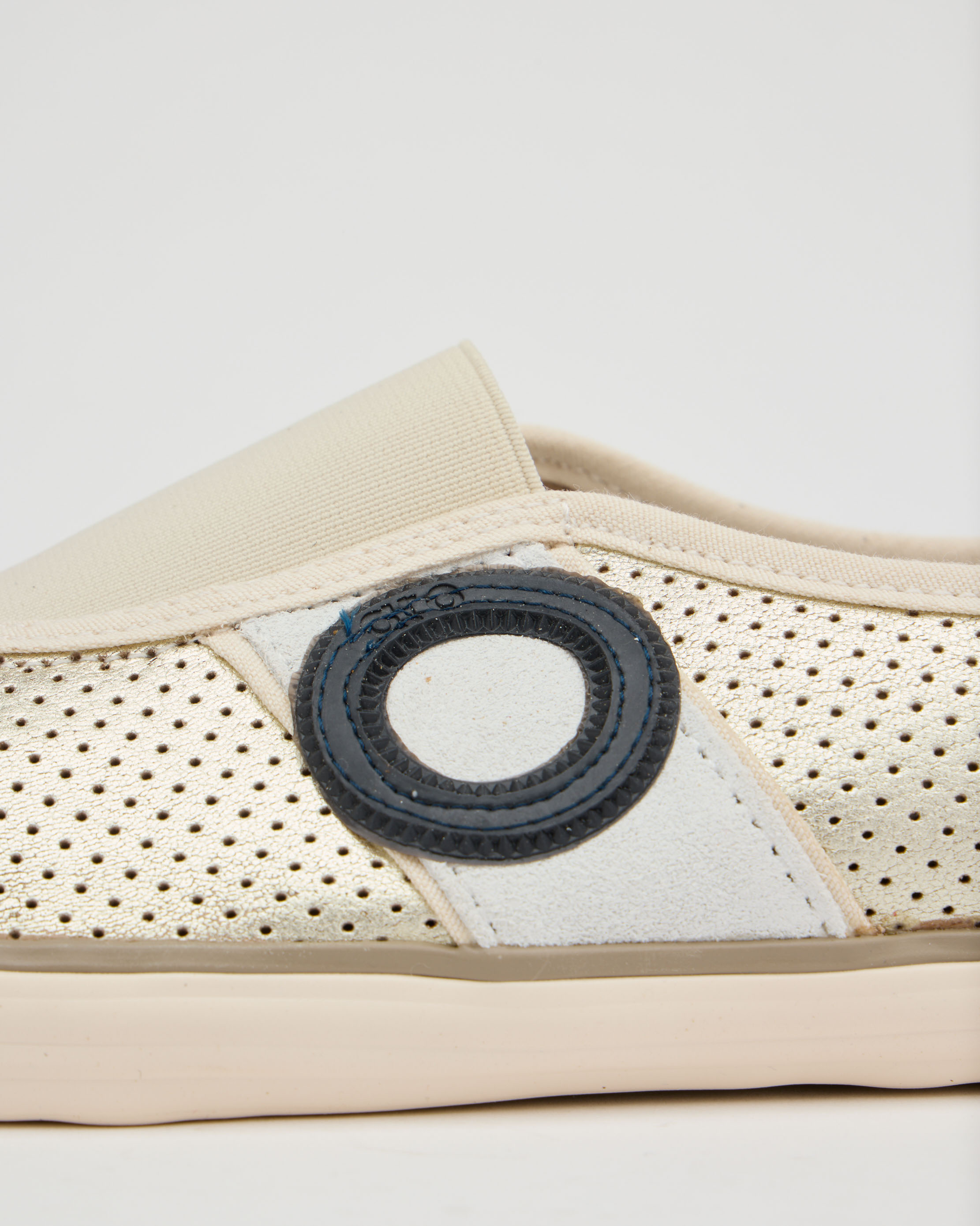Picada Metal slip-on-Platinum