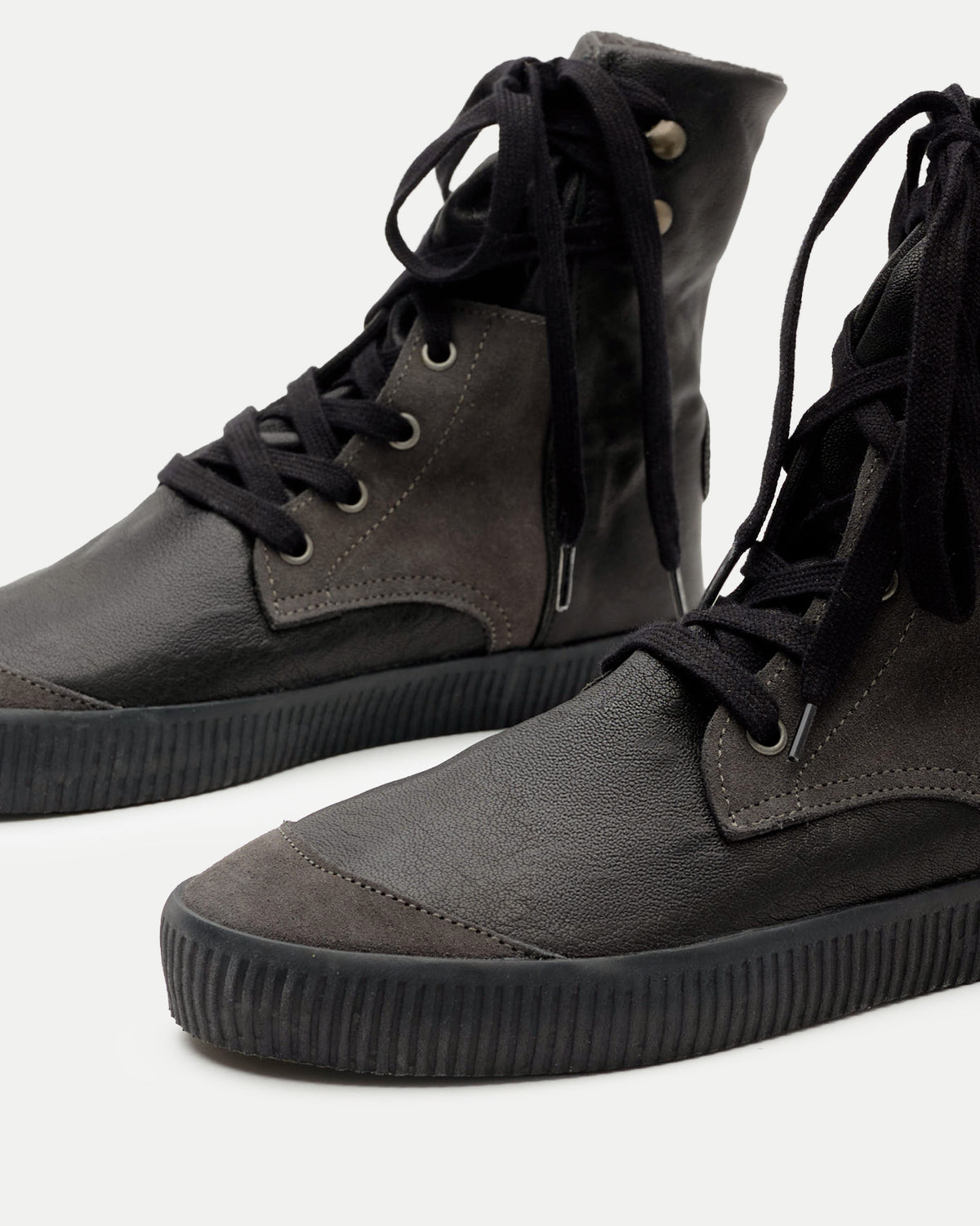 Noelle Old Iron-Black