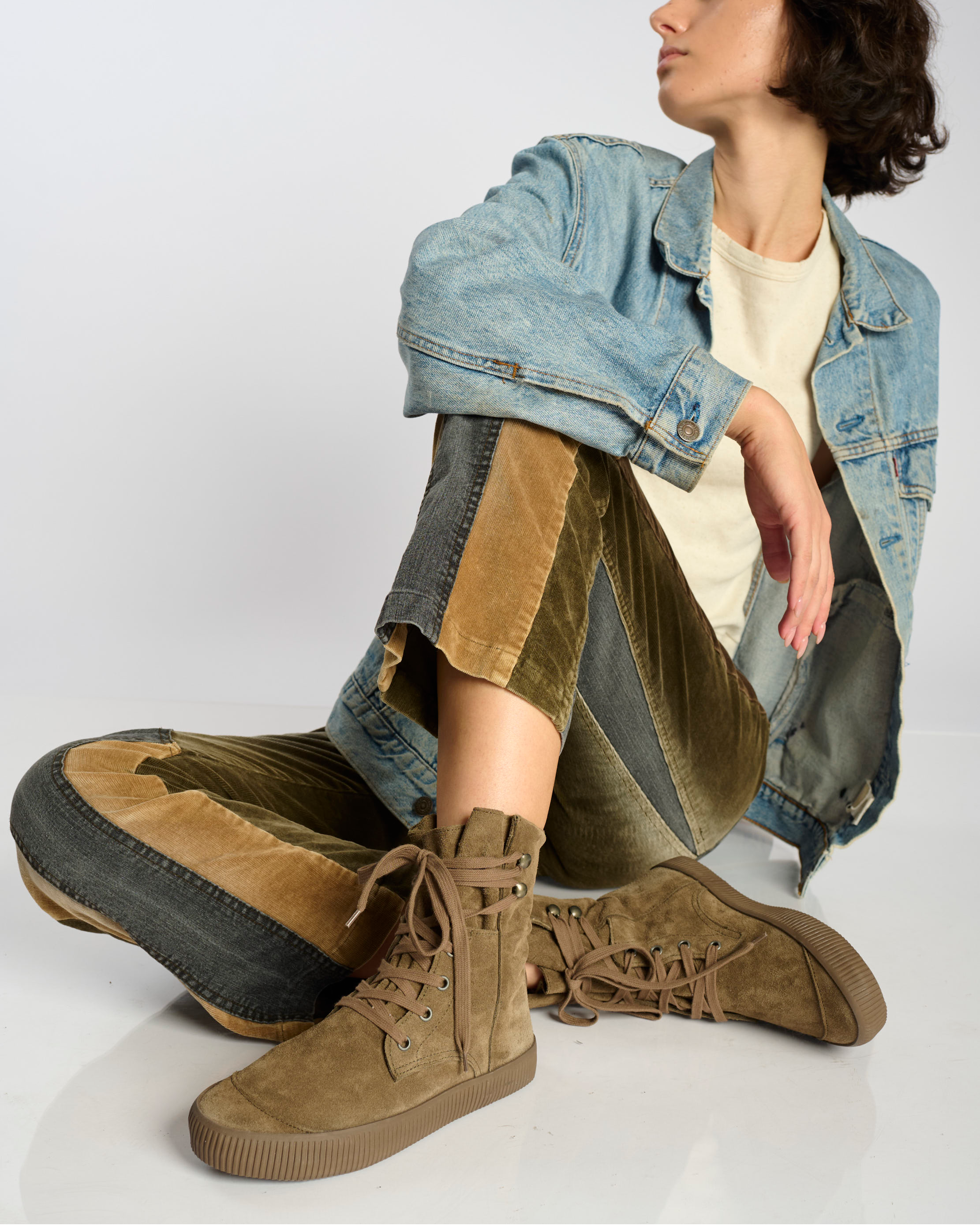 Noelle A Suede-Taupe