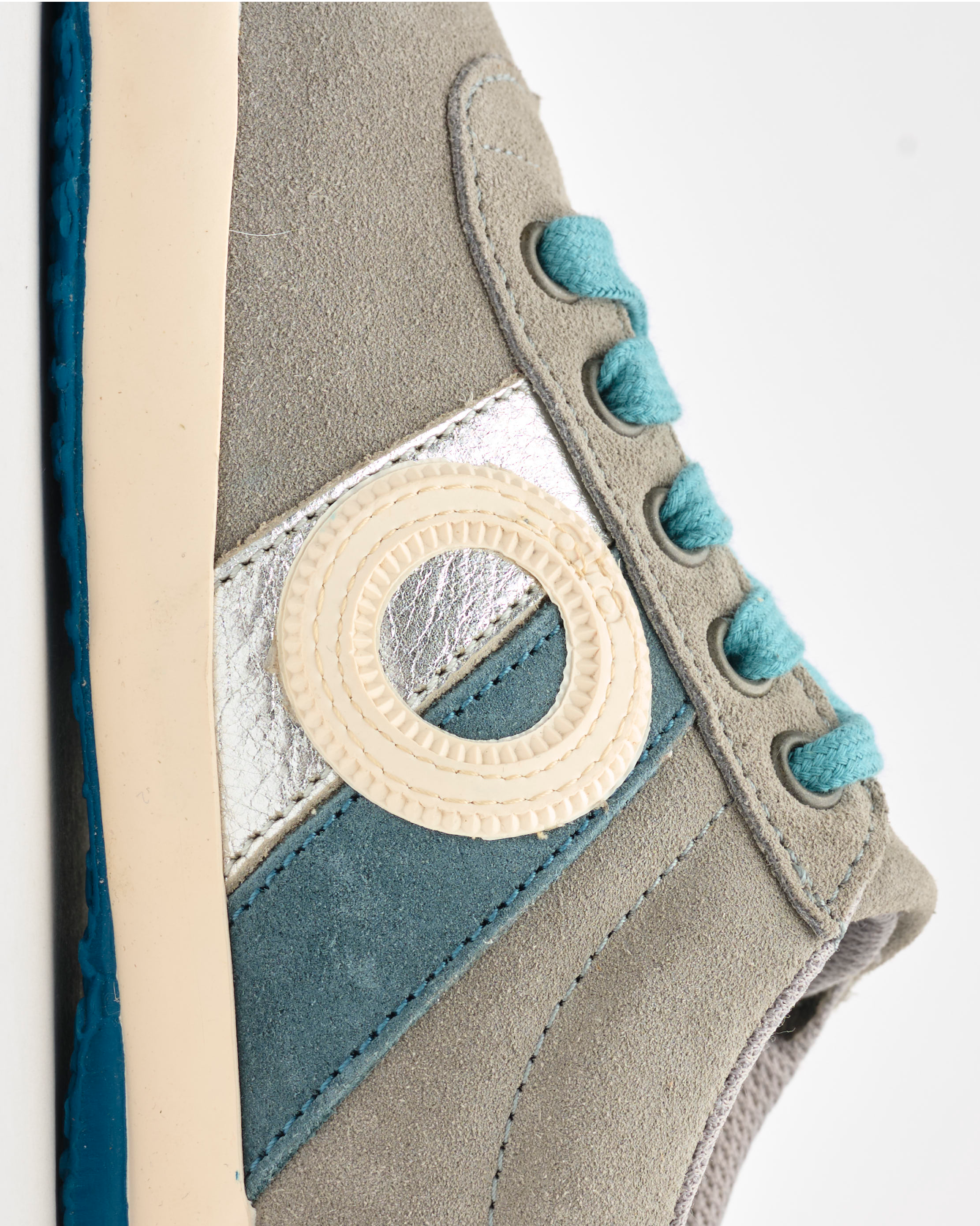 Ray Suede-Ash