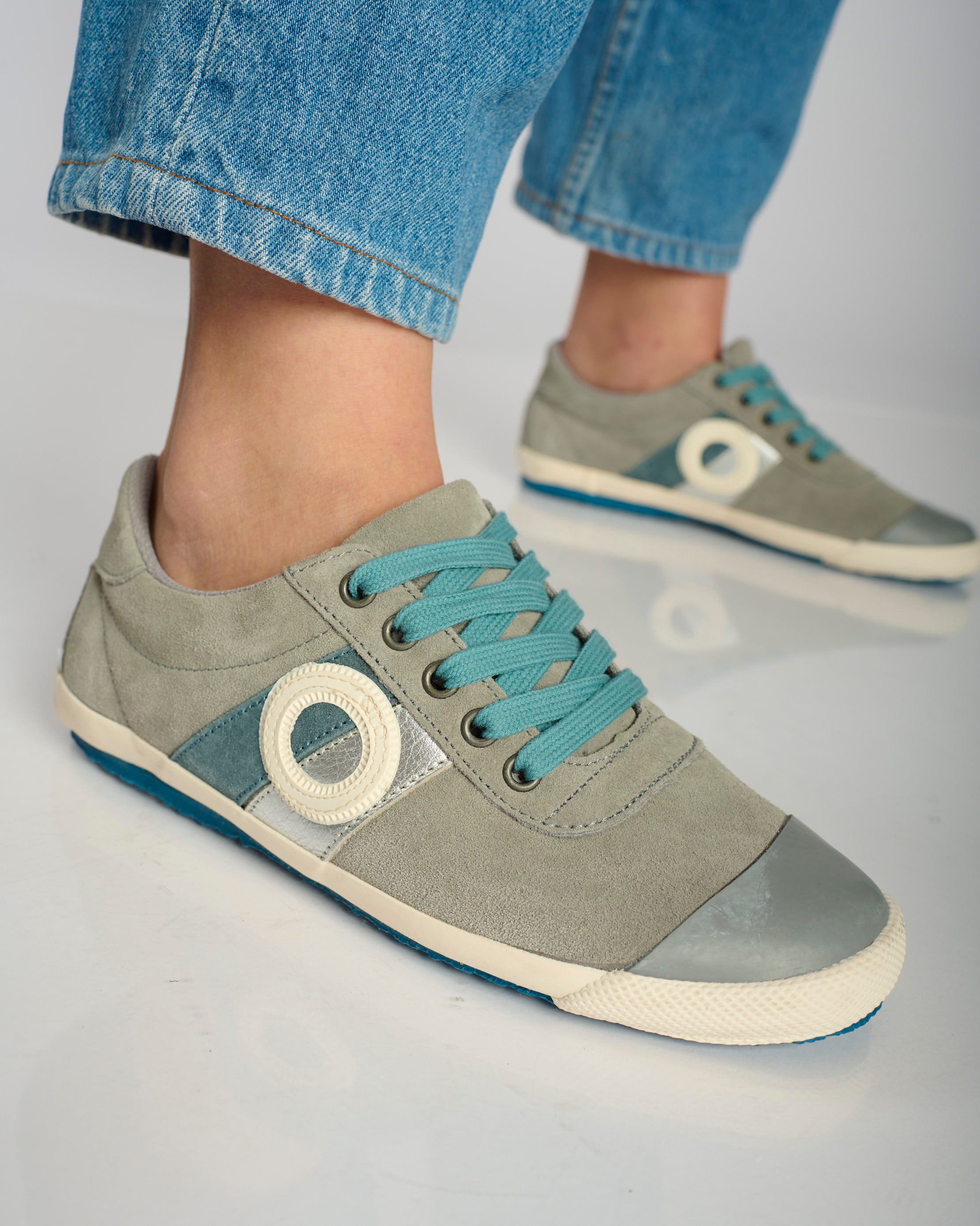 Ray Suede-Ash