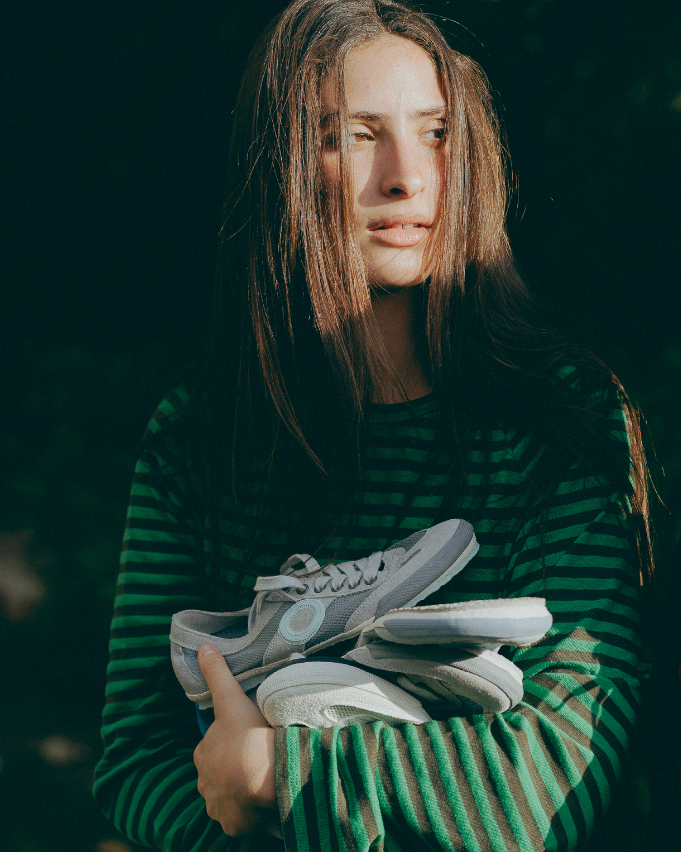 Joaneta Barefoot Net-Smoke