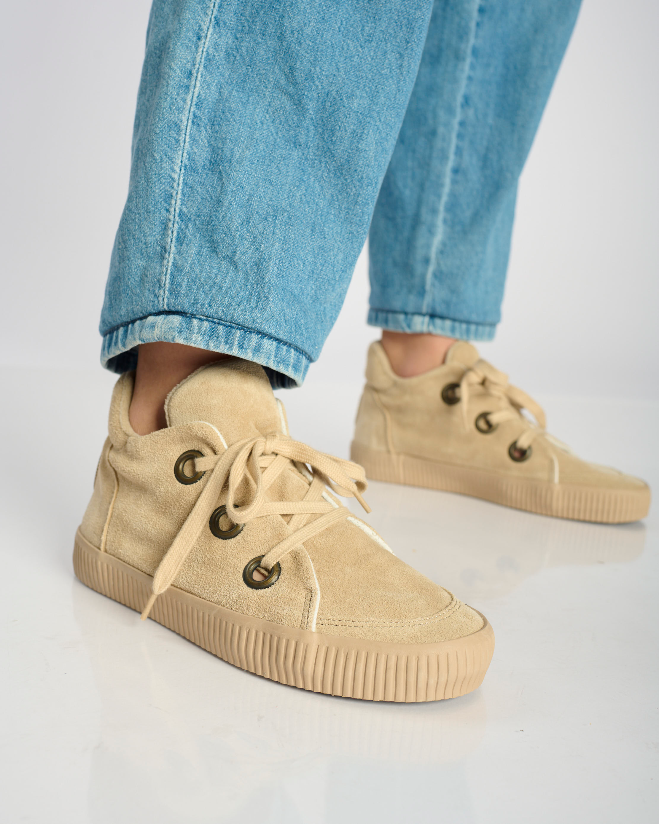 Noelle L Suede-Cream