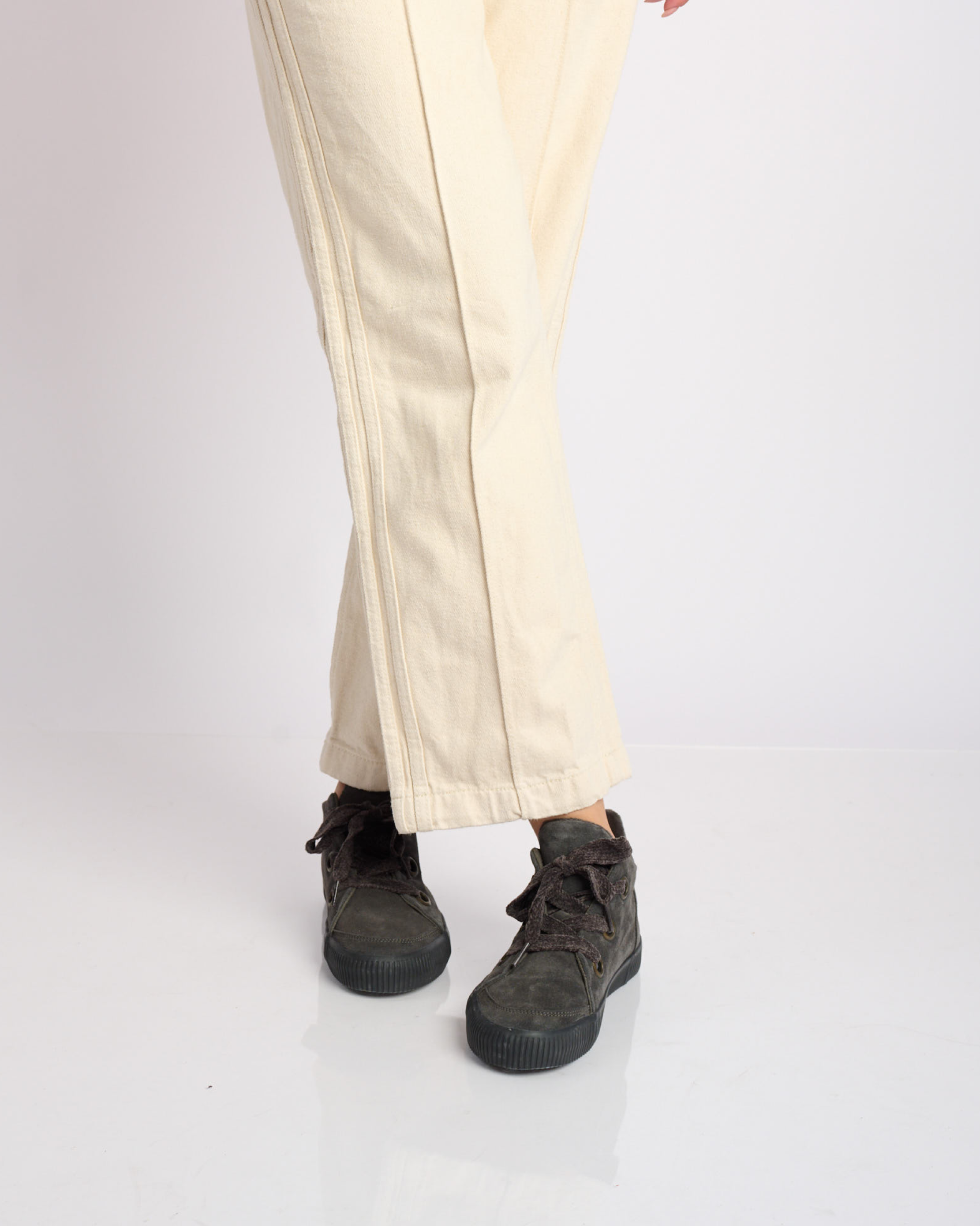 Noelle L Suede-Charcoal