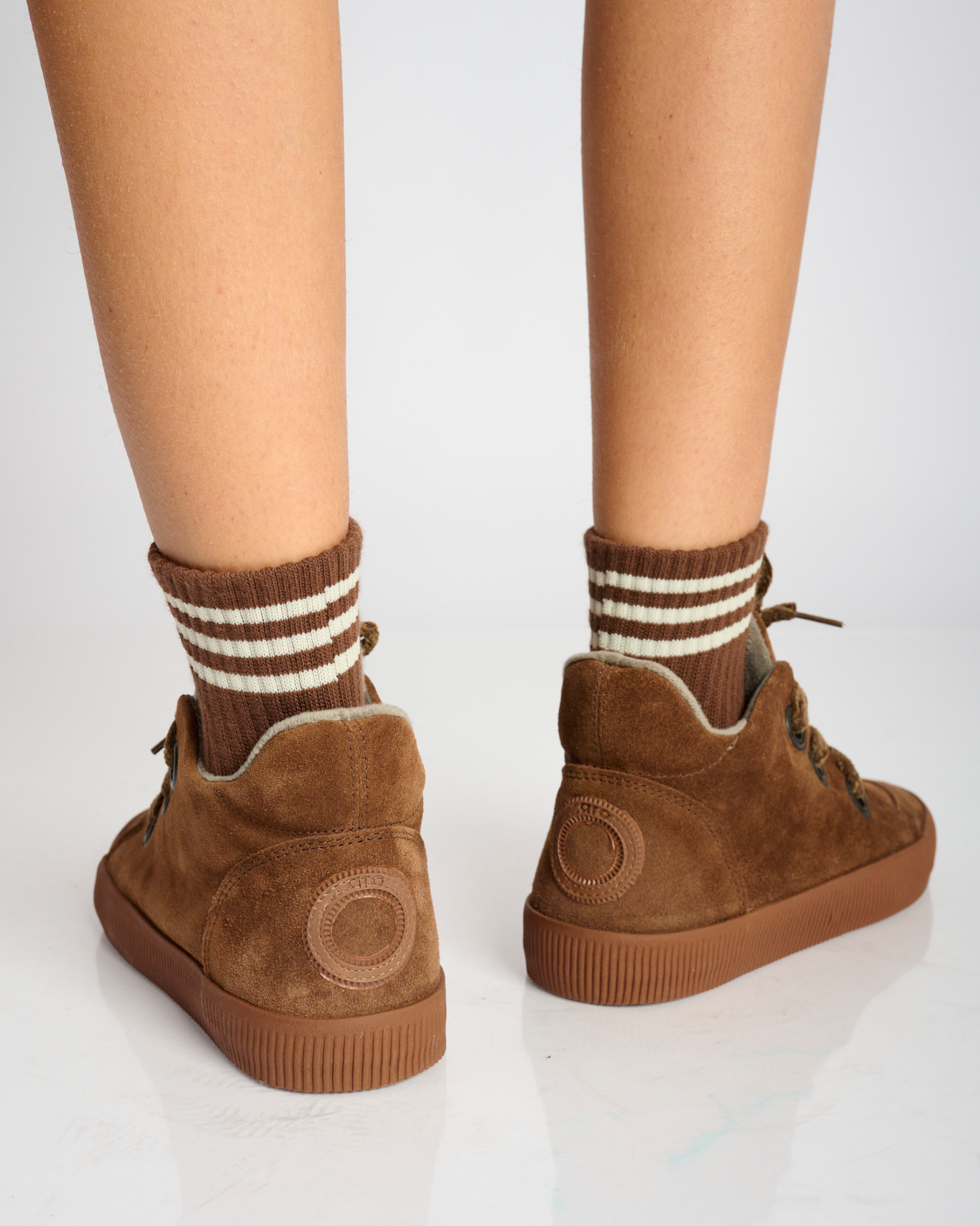 Noelle L Suede-Chestnut