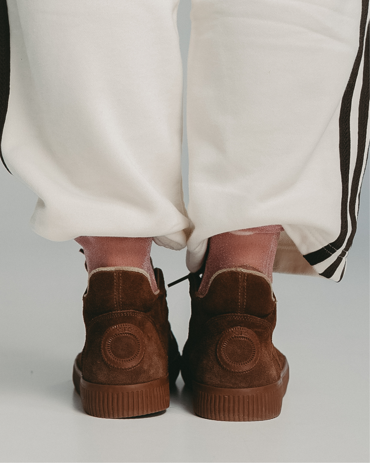 Noelle L Suede-Chestnut