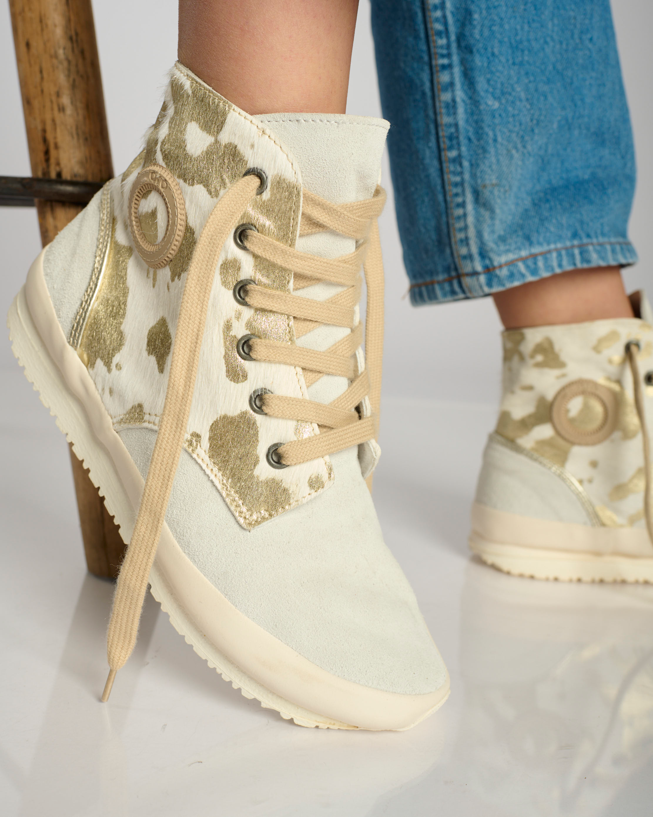 Jaq H Pony-White